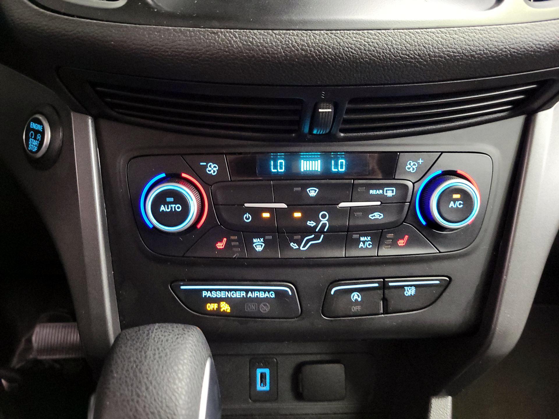 Thumbnail: 2019 Ford Escape - 16