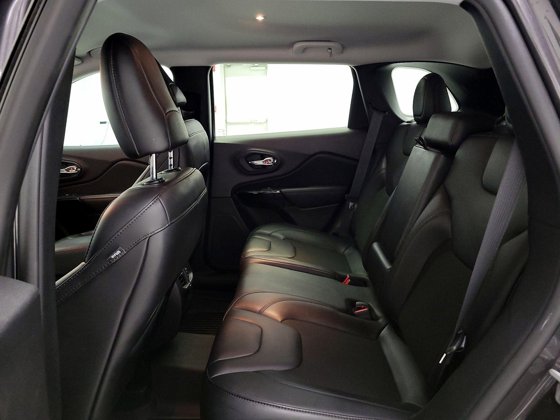 Thumbnail: 2021 Jeep Cherokee - 19