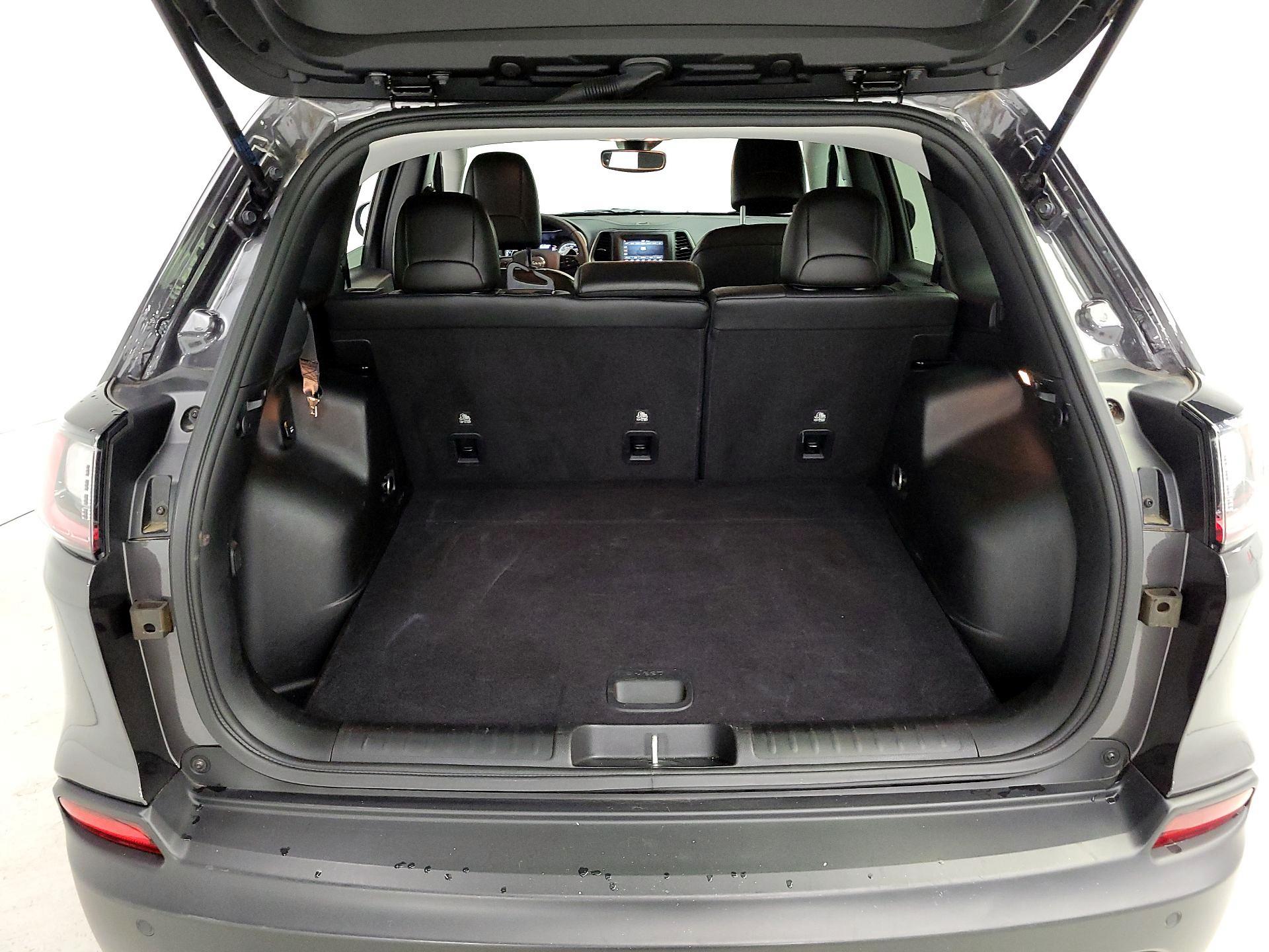 Thumbnail: 2021 Jeep Cherokee - 20