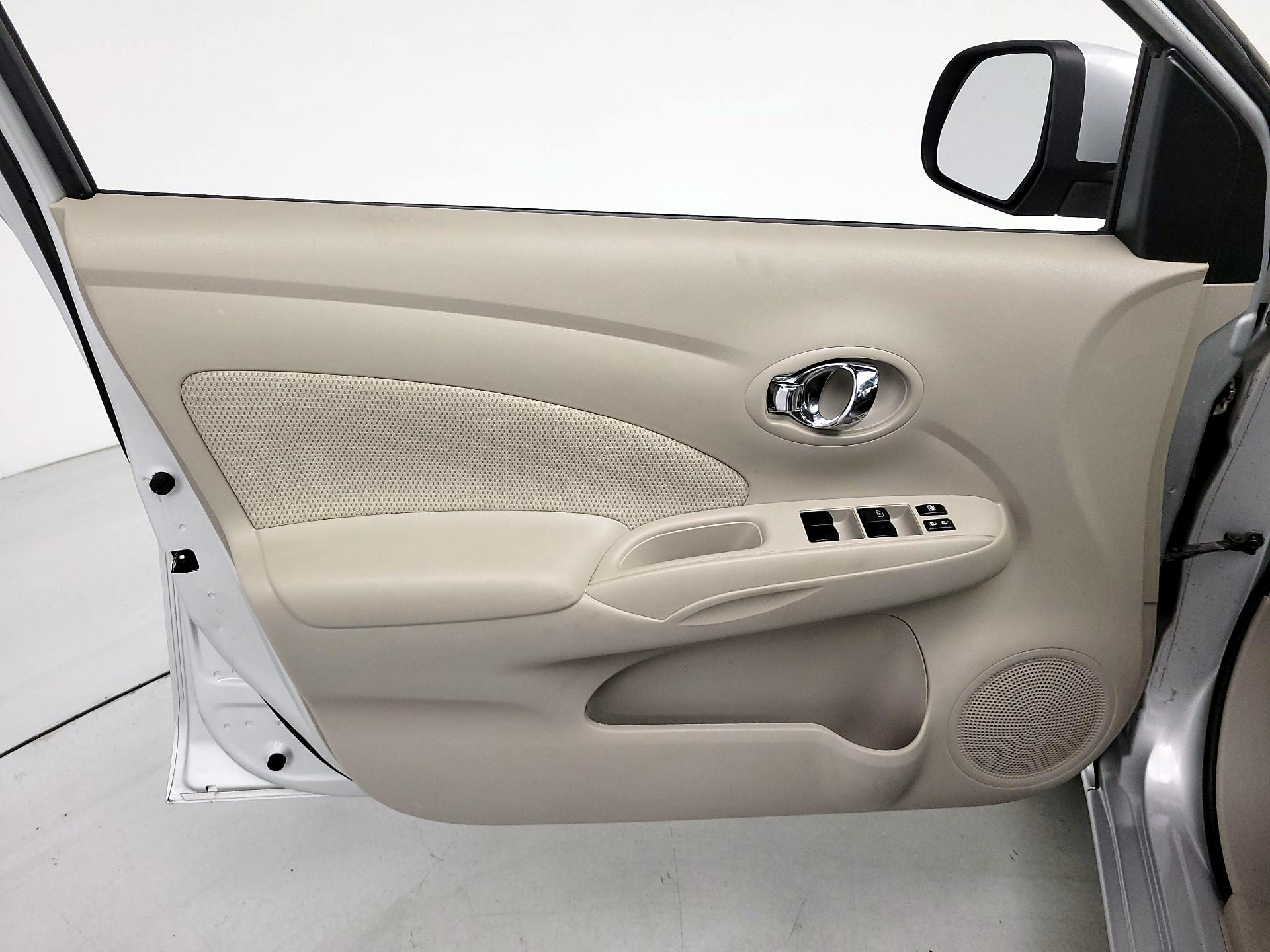 Thumbnail: 2014 Nissan Versa - 12