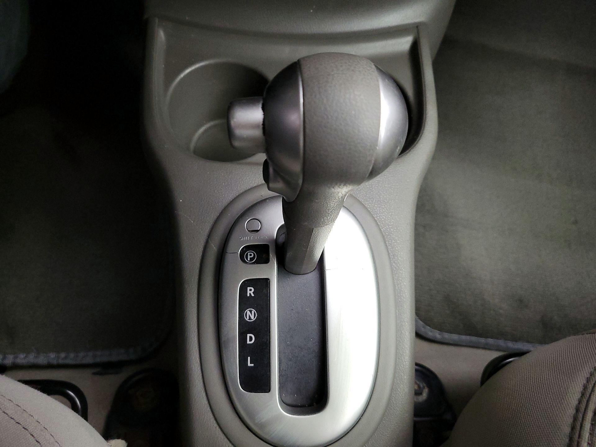 Thumbnail: 2014 Nissan Versa - 18