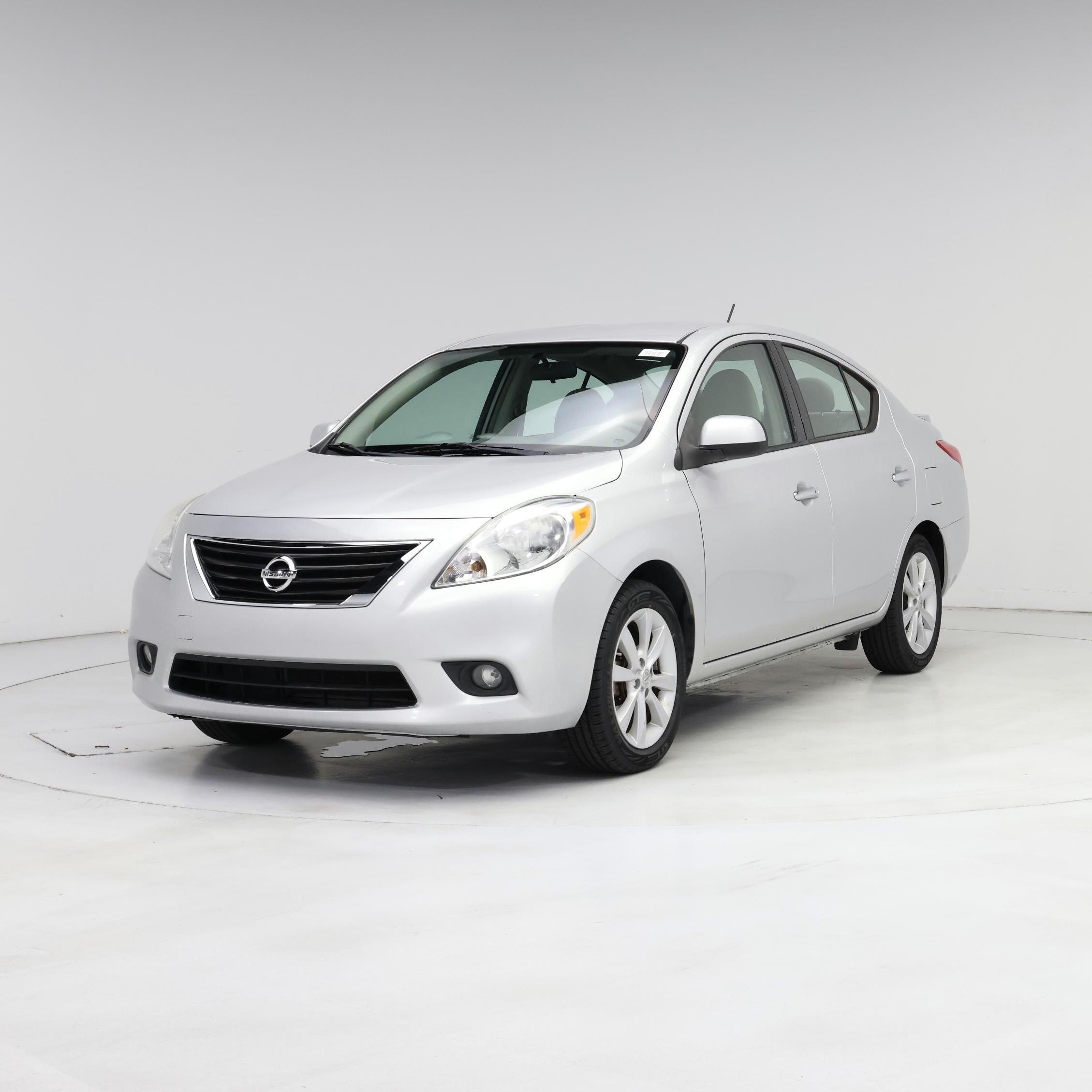 Thumbnail: 2014 Nissan Versa - 4