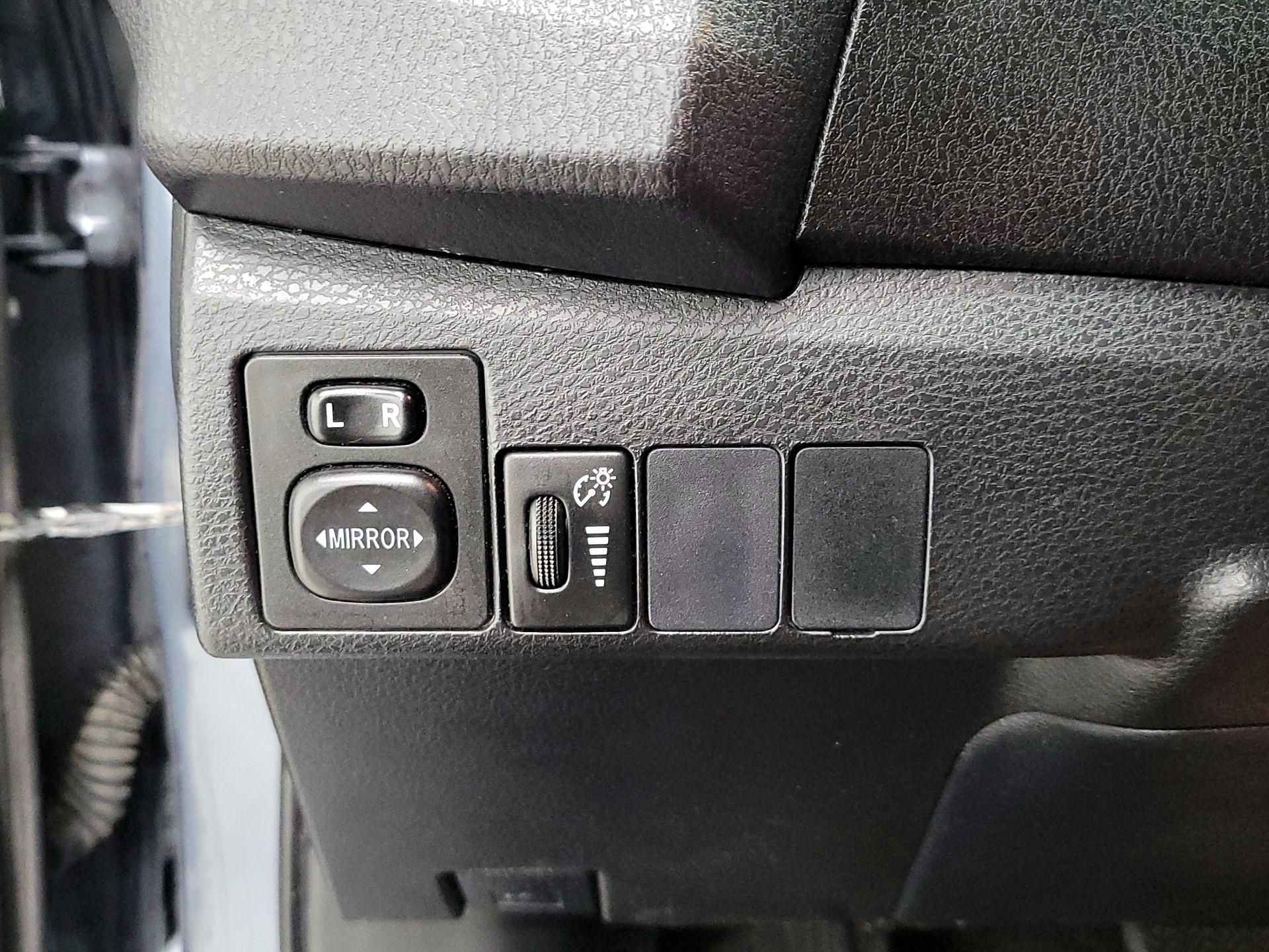 Thumbnail: 2016 Toyota Corolla - 13