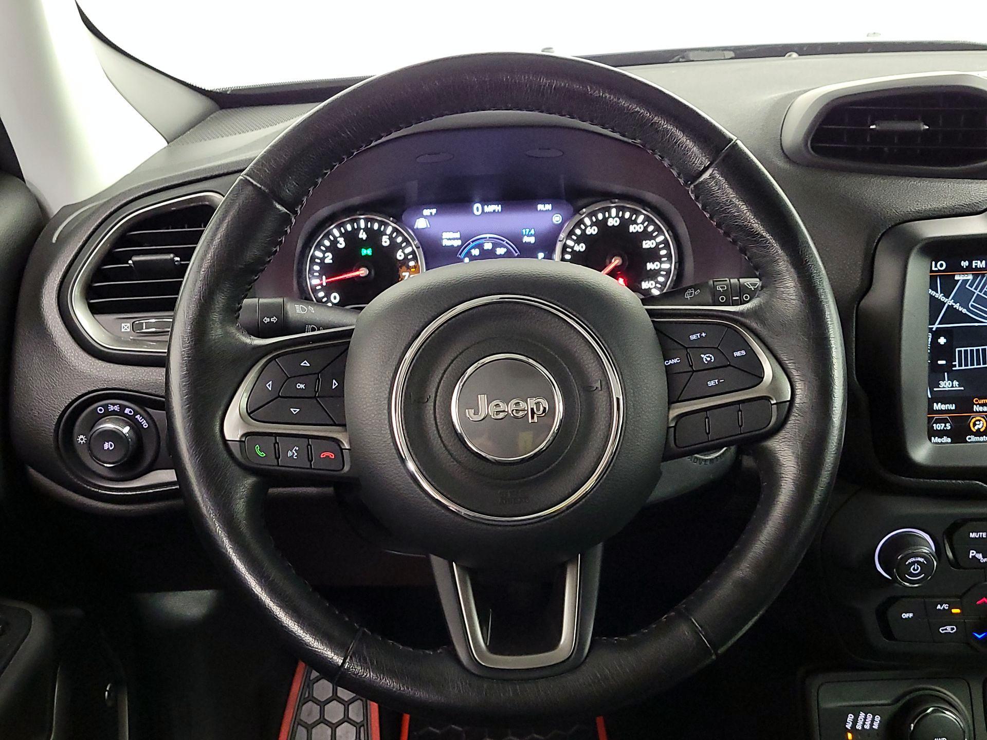 Thumbnail: 2018 Jeep Renegade - 10