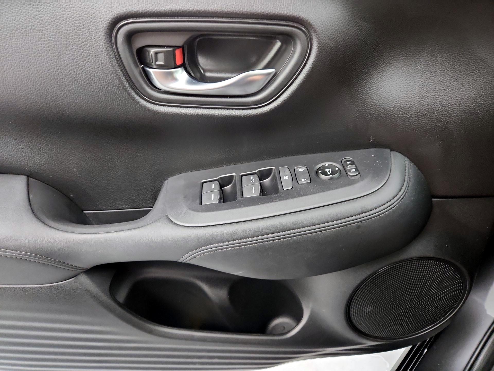 Thumbnail: 2025 Honda HR-V - 12