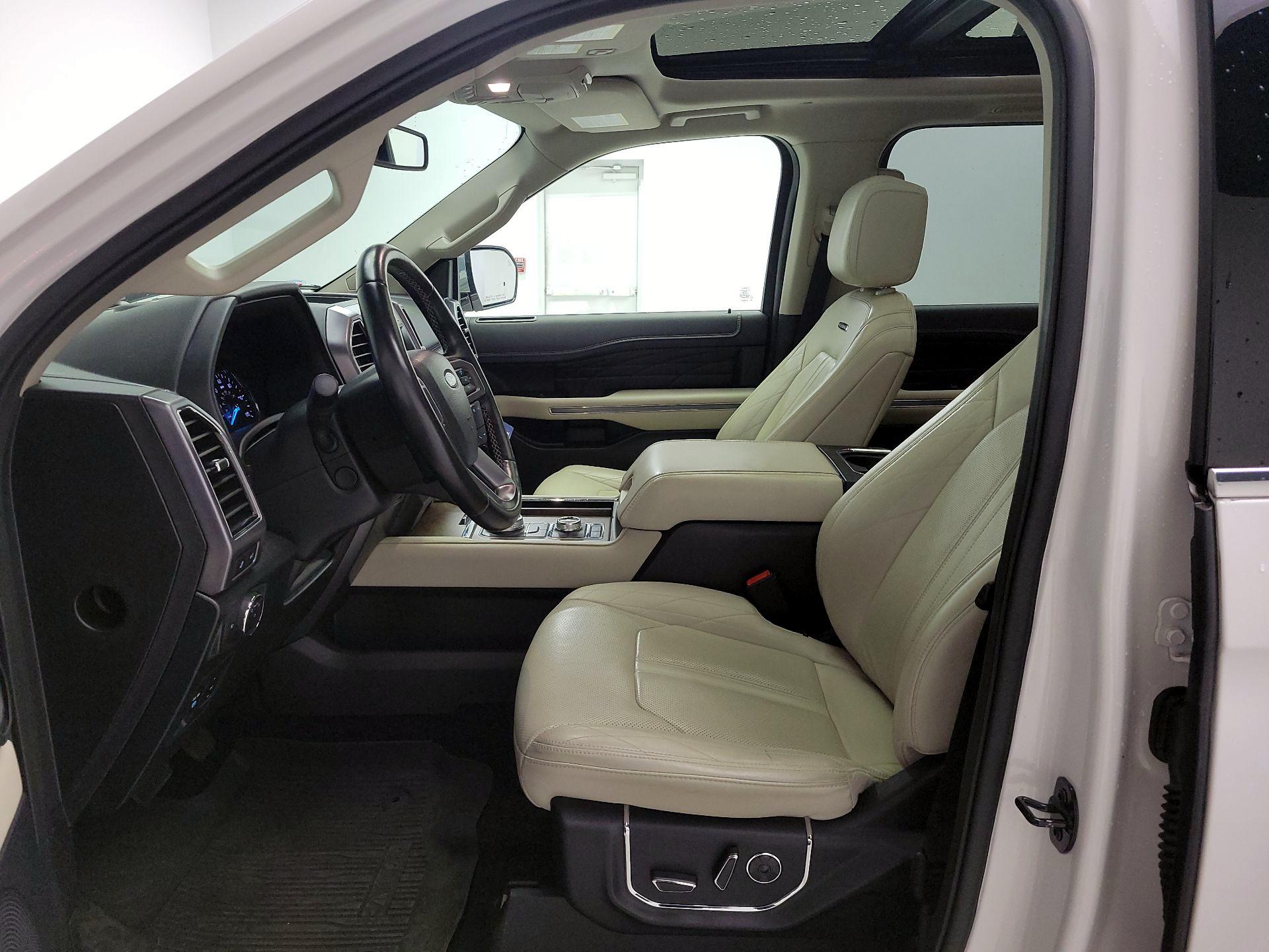 Thumbnail: 2019 Ford Expedition - 11