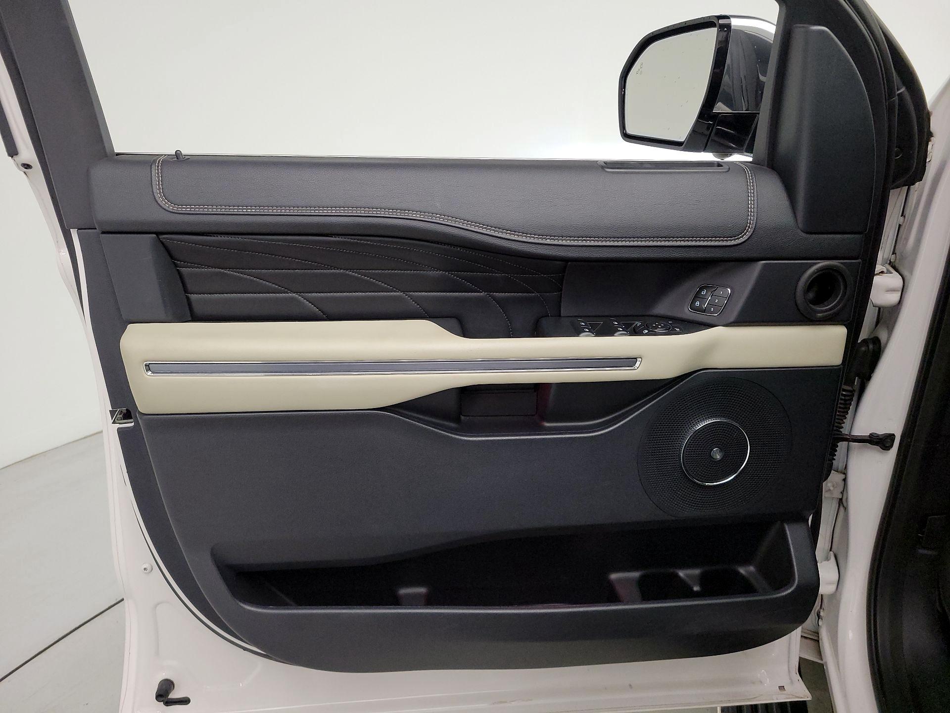 Thumbnail: 2019 Ford Expedition - 12