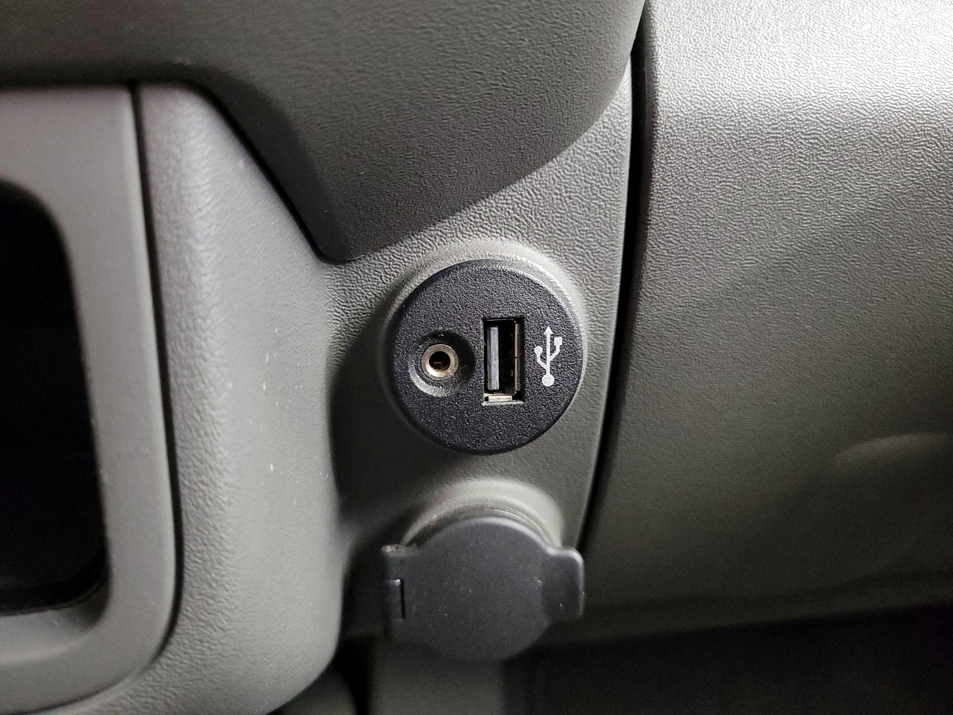 Thumbnail: 2019 Nissan Frontier - 18