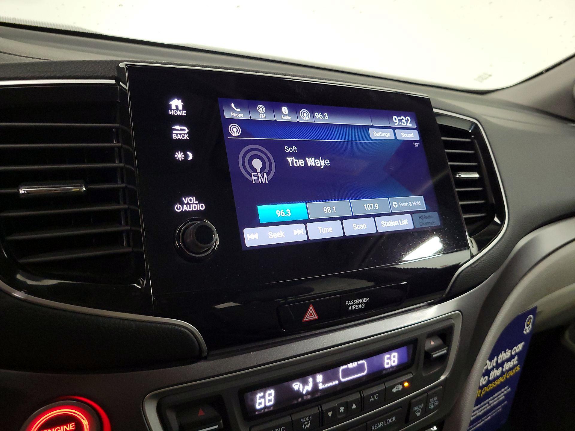 Thumbnail: 2019 Honda Pilot - 15