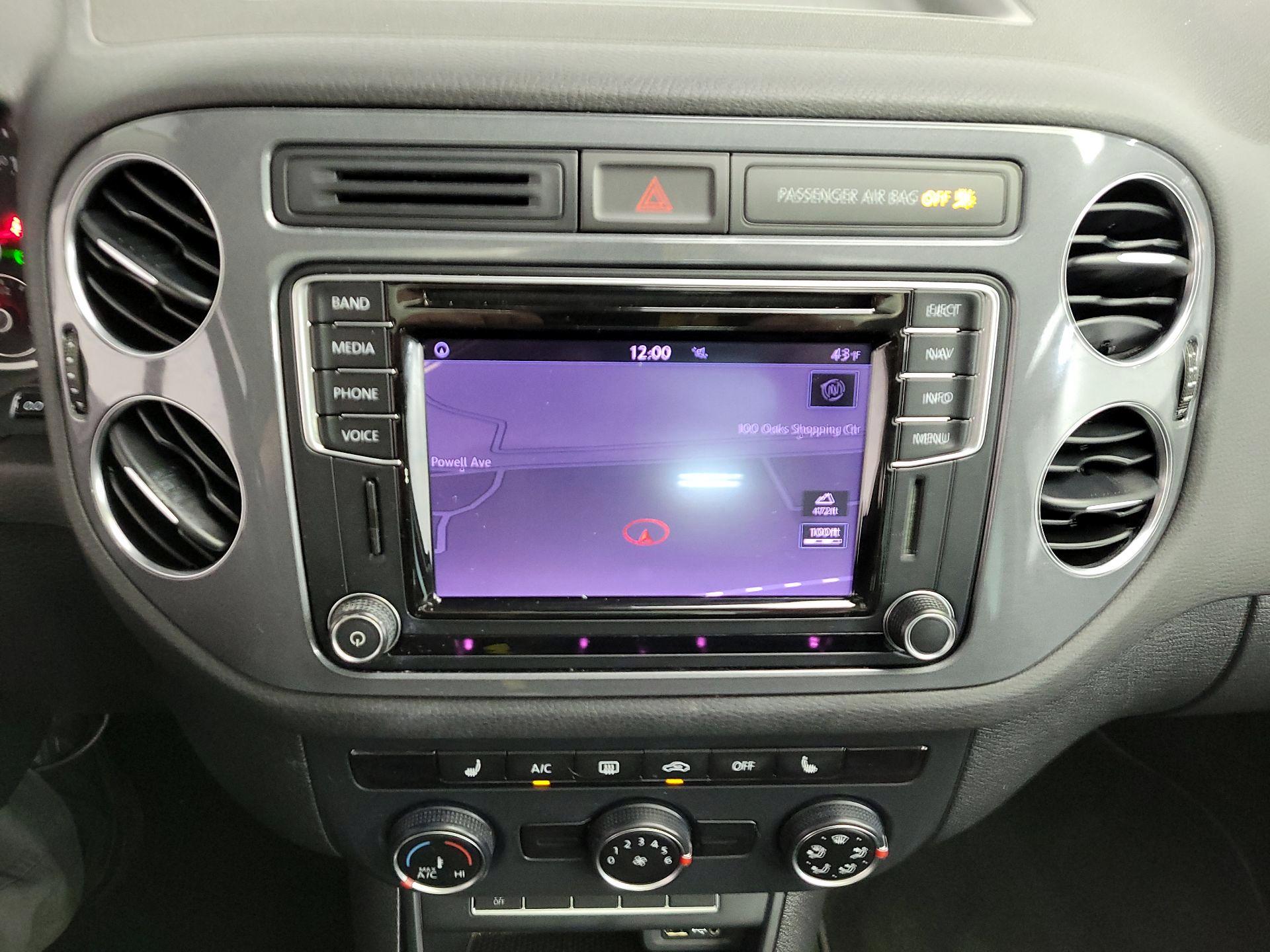 Thumbnail: 2016 Volkswagen Tiguan - 14