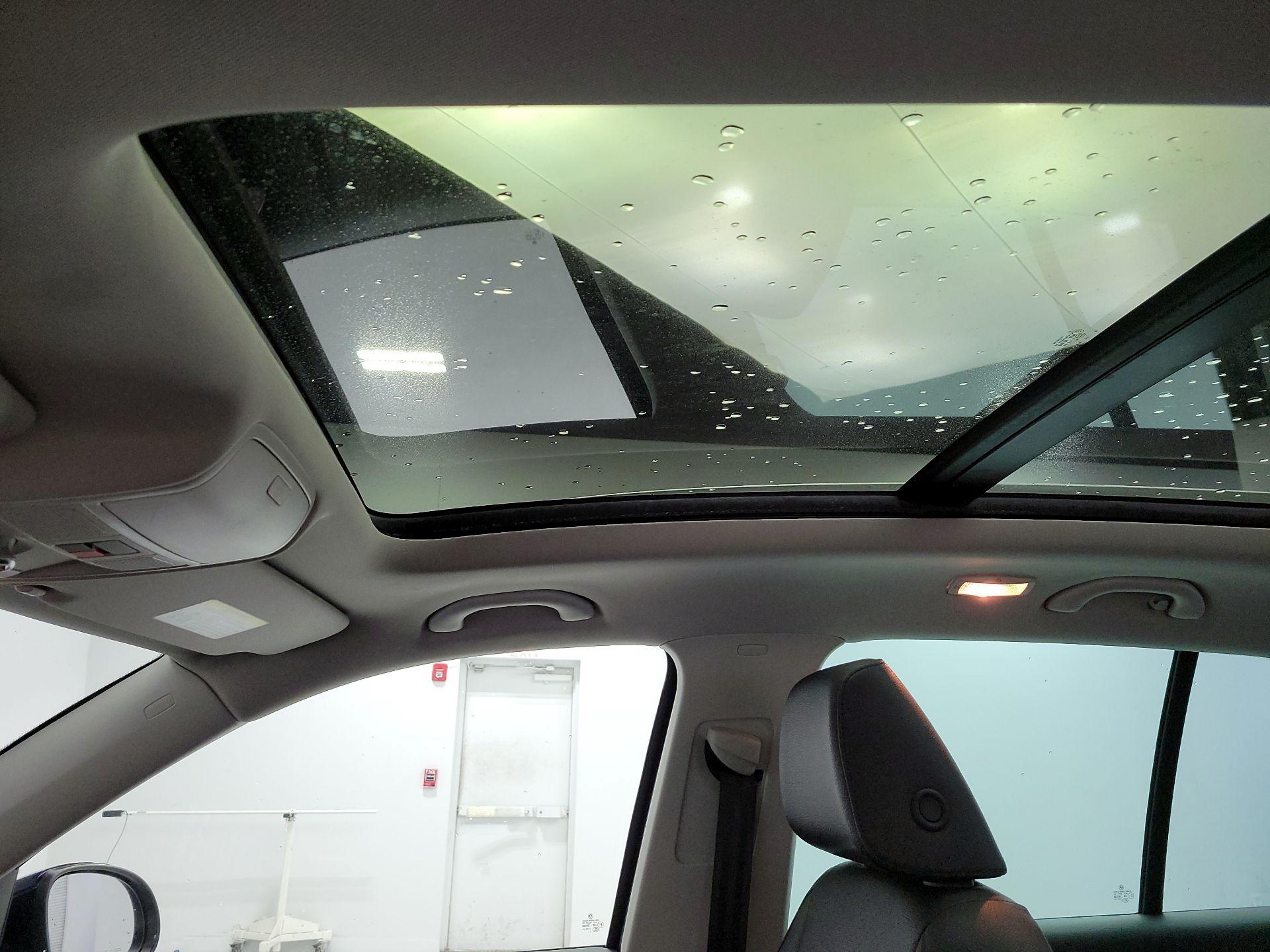 Thumbnail: 2016 Volkswagen Tiguan - 20