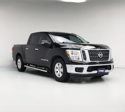 Black 2018 Nissan Titan SV