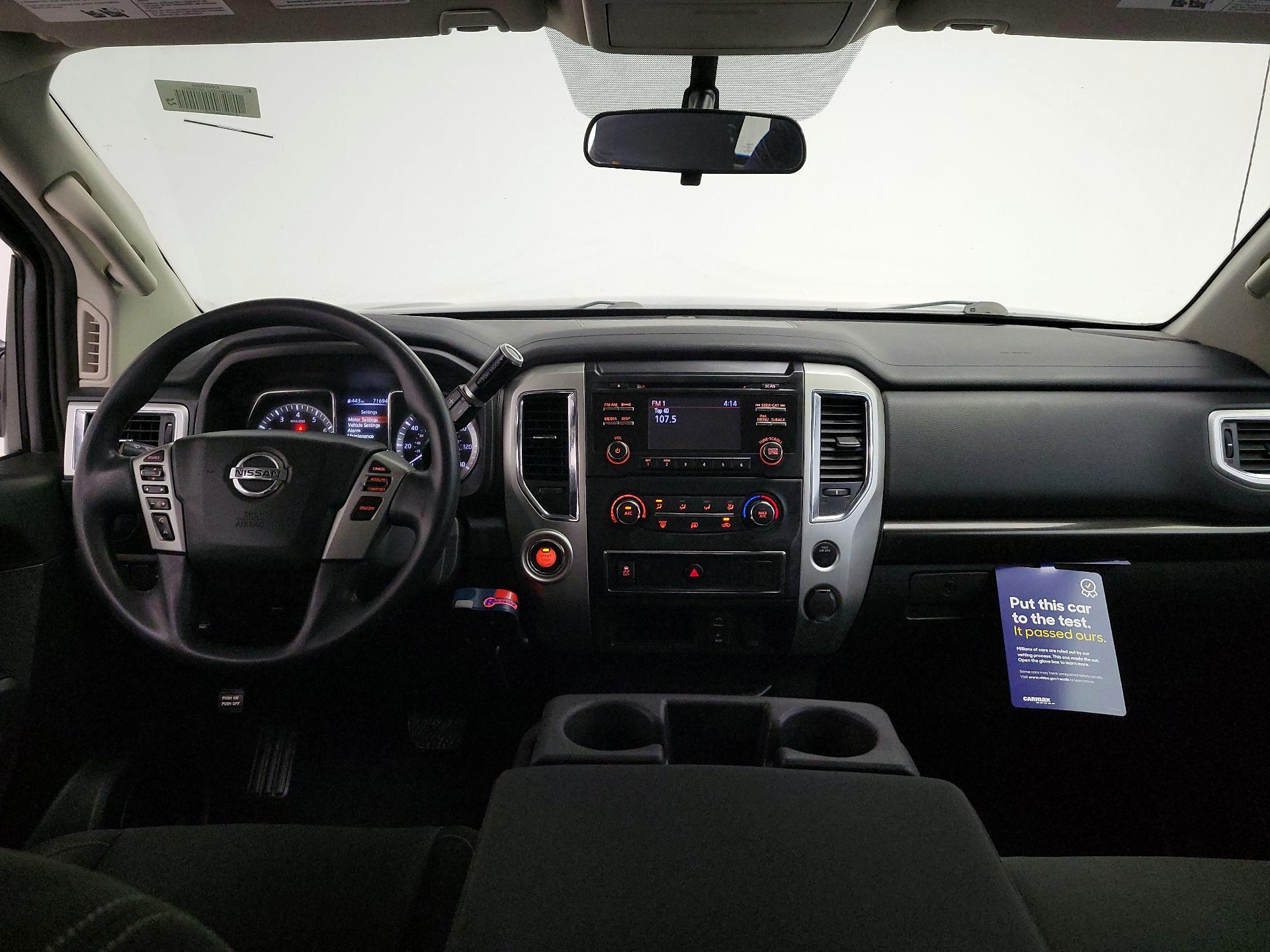 Thumbnail: 2018 Nissan Titan - 9