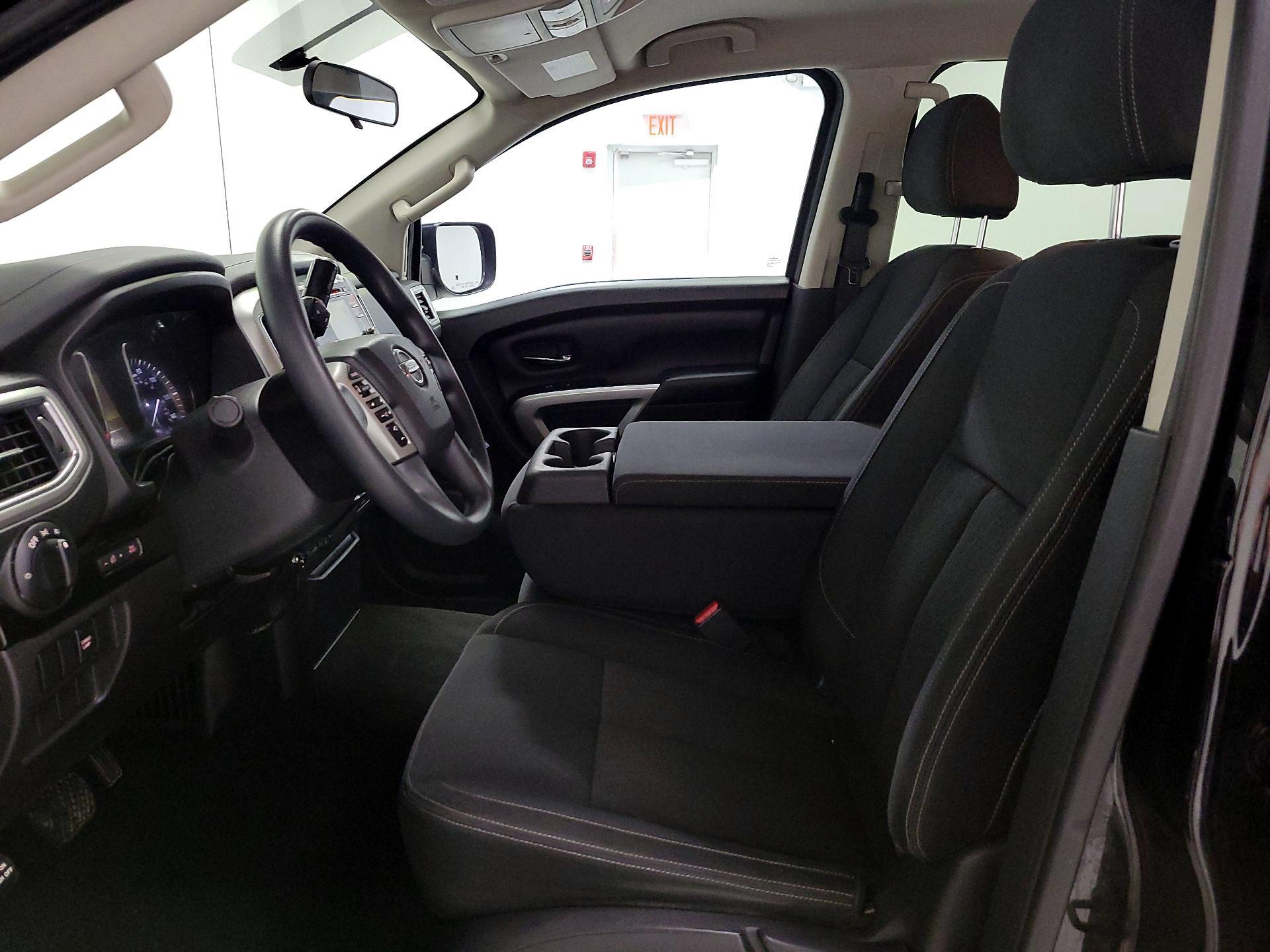 Thumbnail: 2018 Nissan Titan - 11