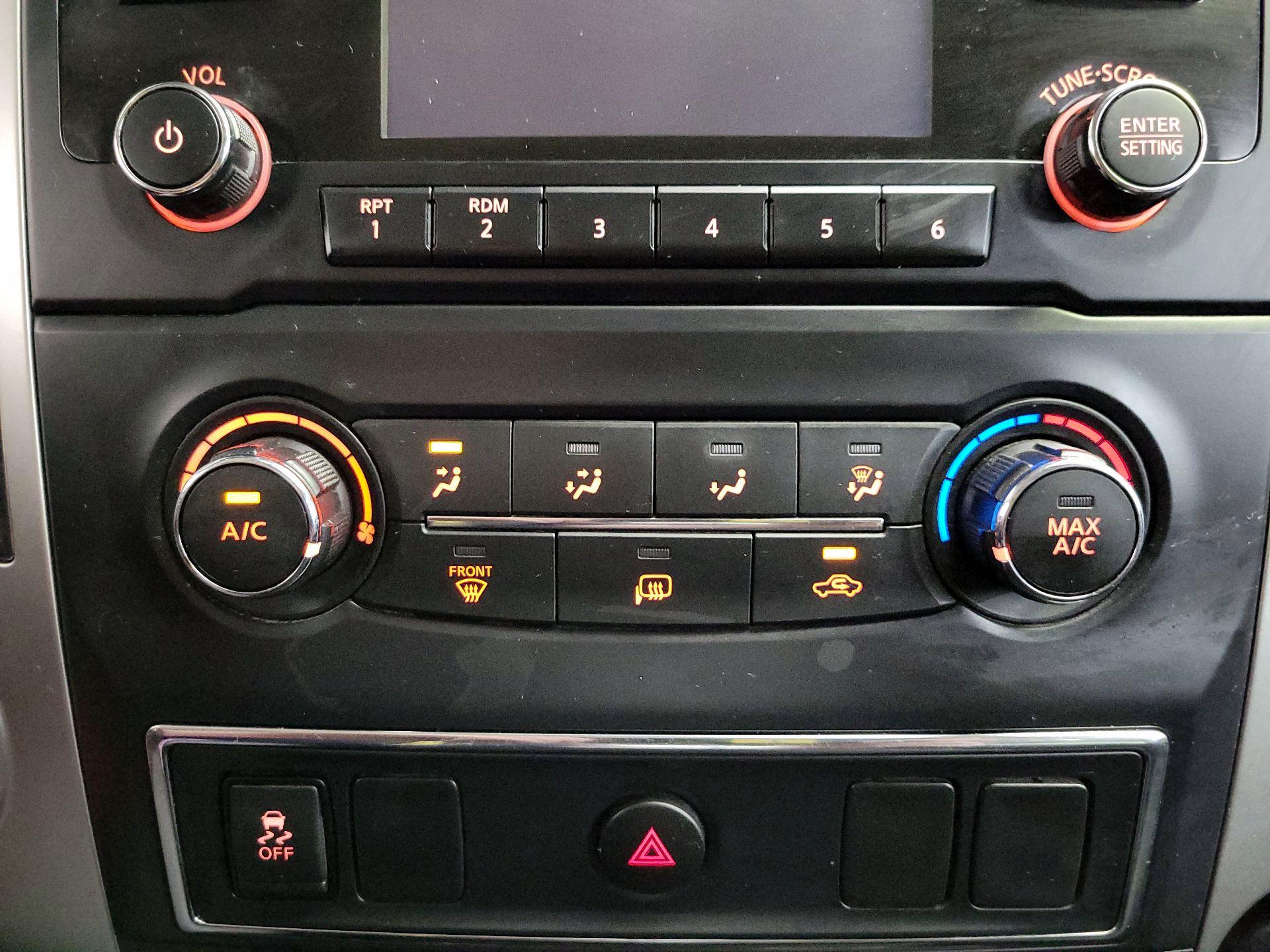 Thumbnail: 2018 Nissan Titan - 16