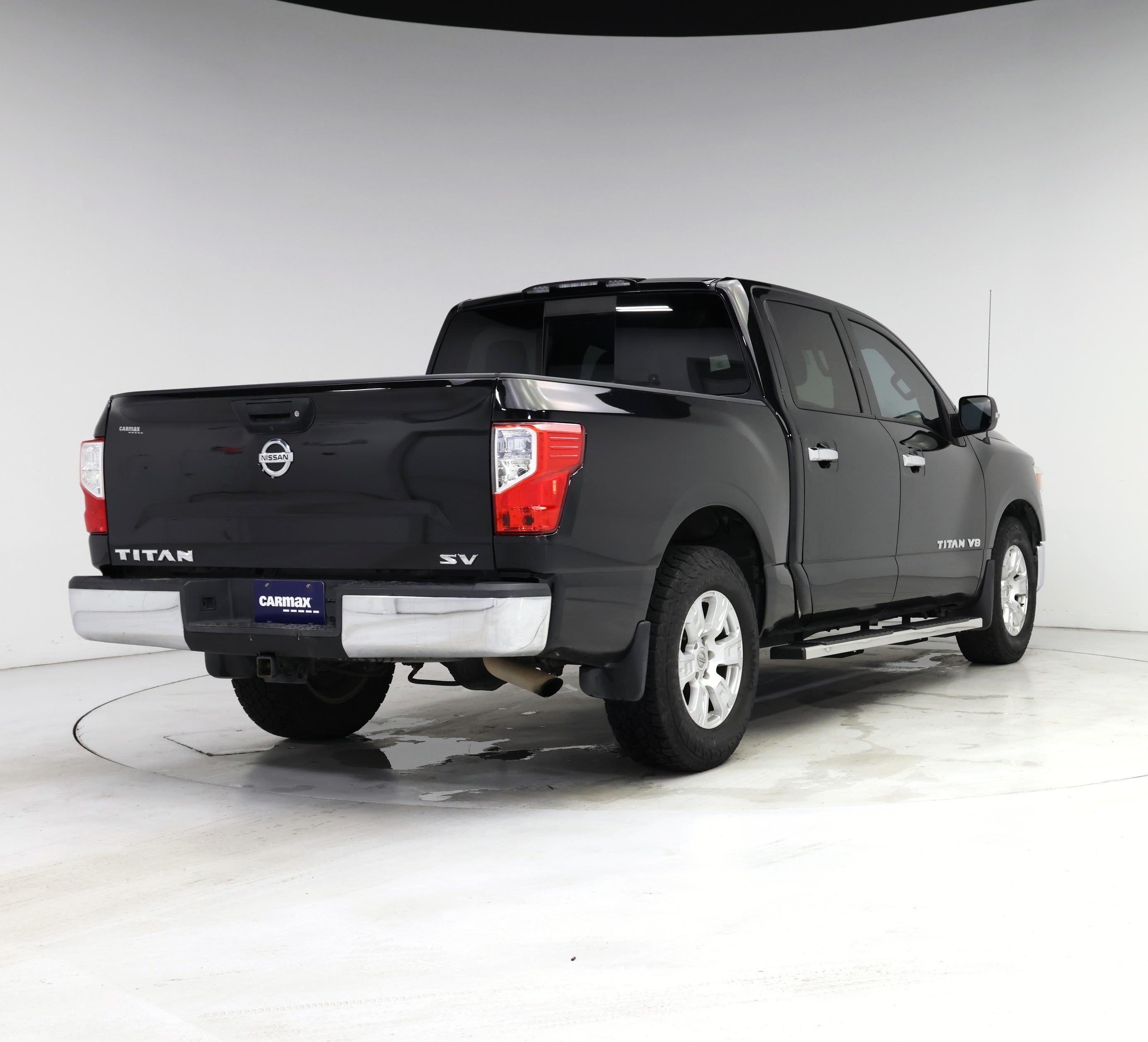 Thumbnail: 2018 Nissan Titan - 8