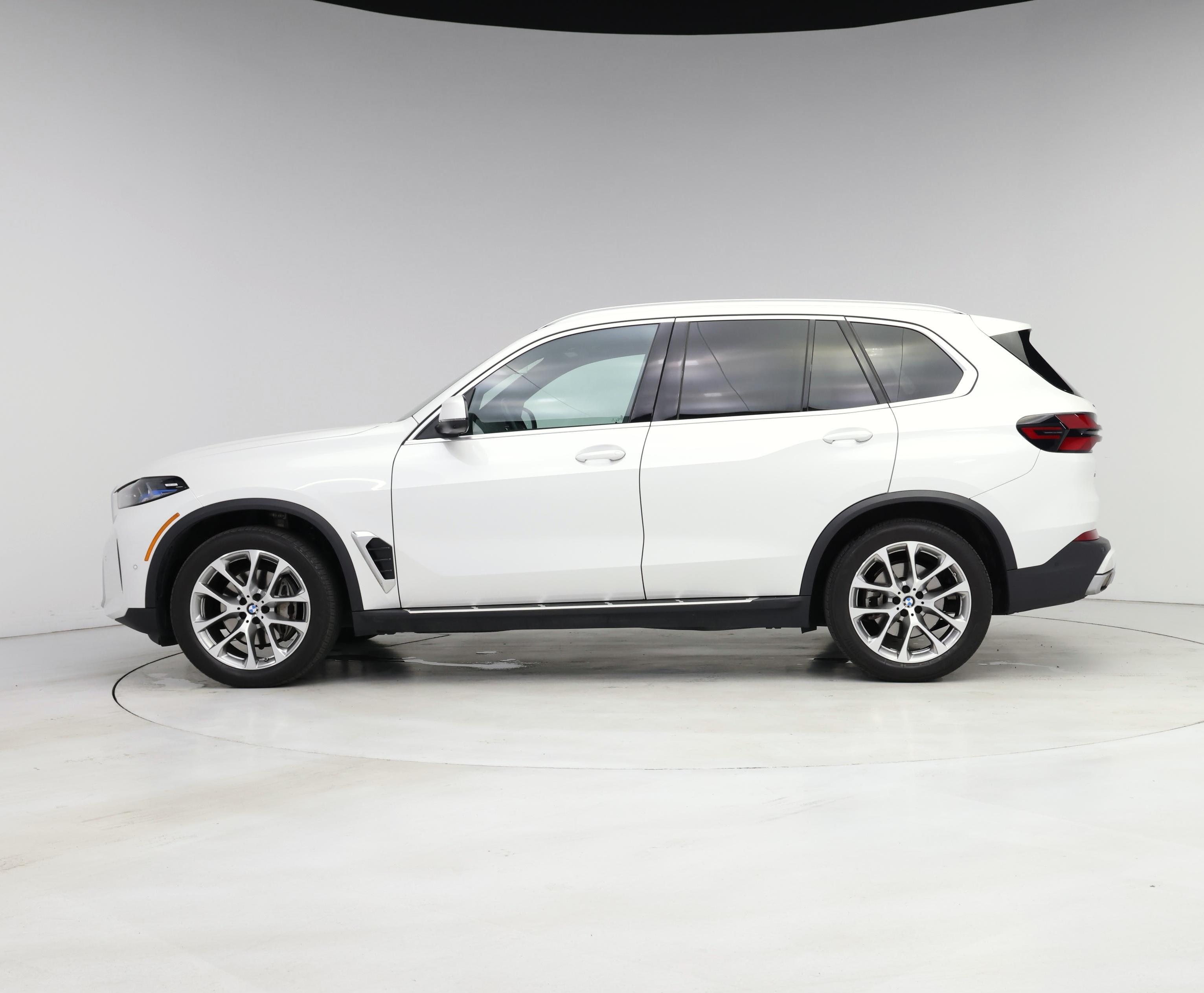Thumbnail: 2024 BMW X5 - 3