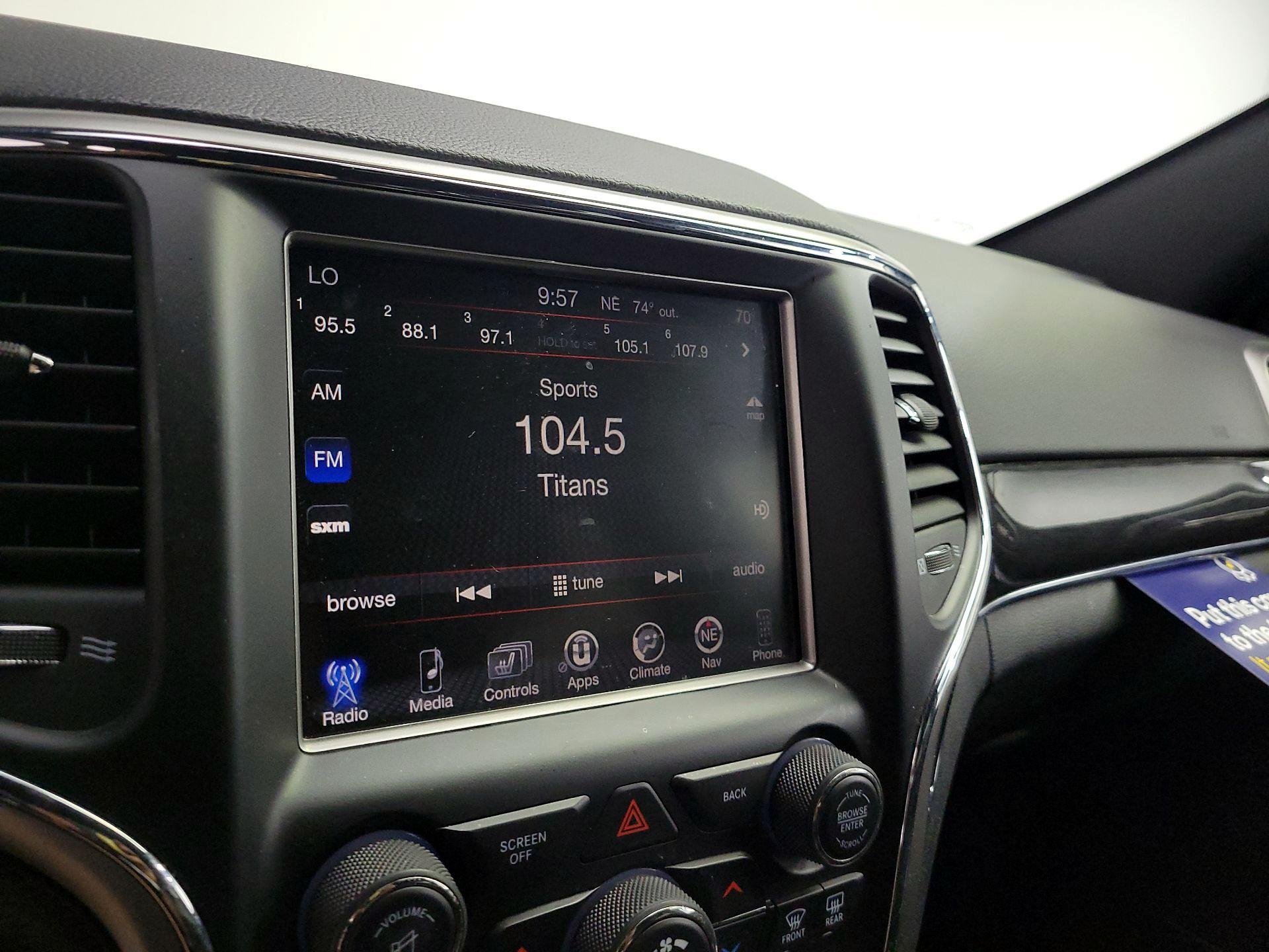 Thumbnail: 2017 Jeep Grand Cherokee - 16