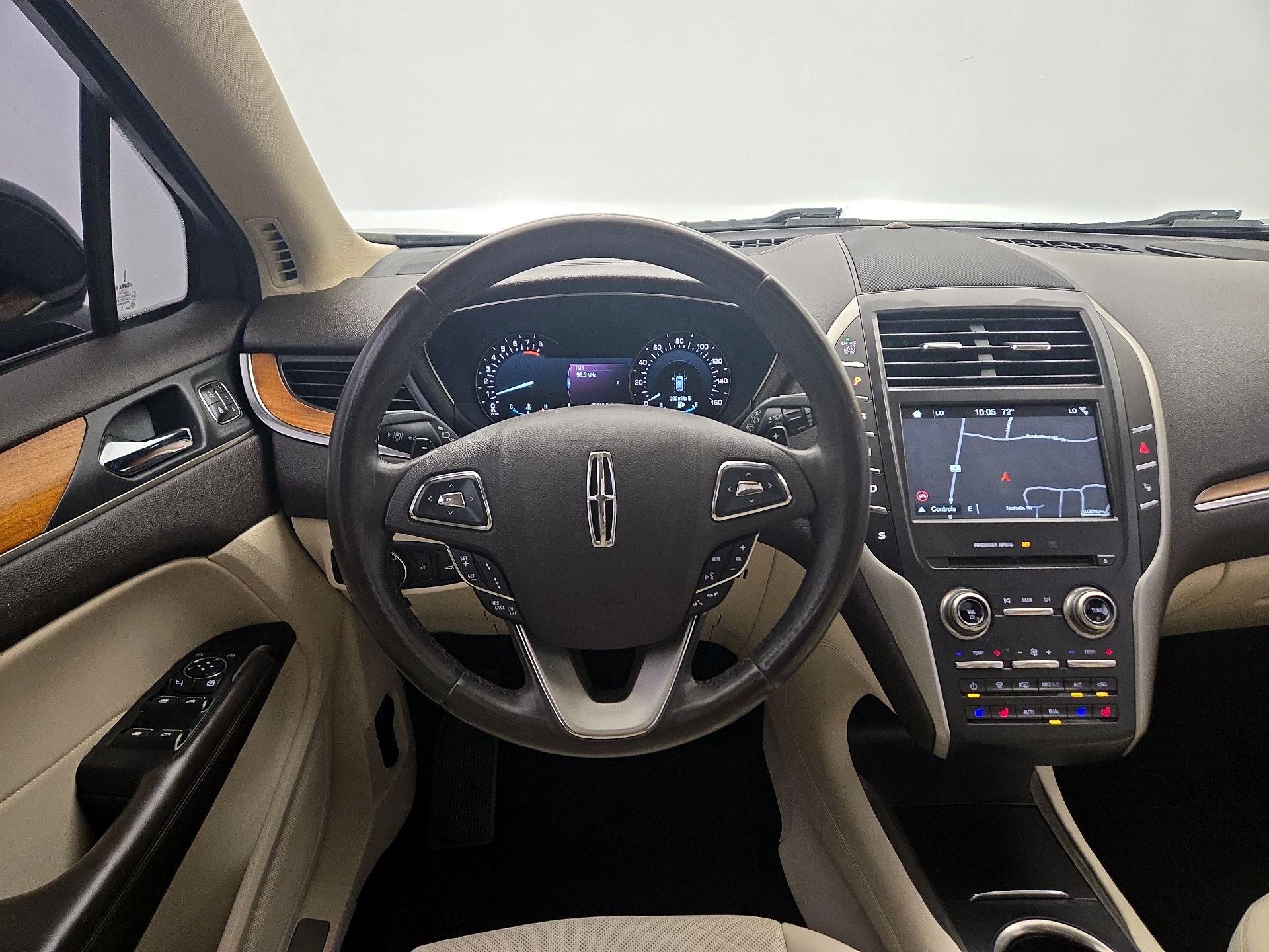 Thumbnail: 2016 Lincoln MKC - 10