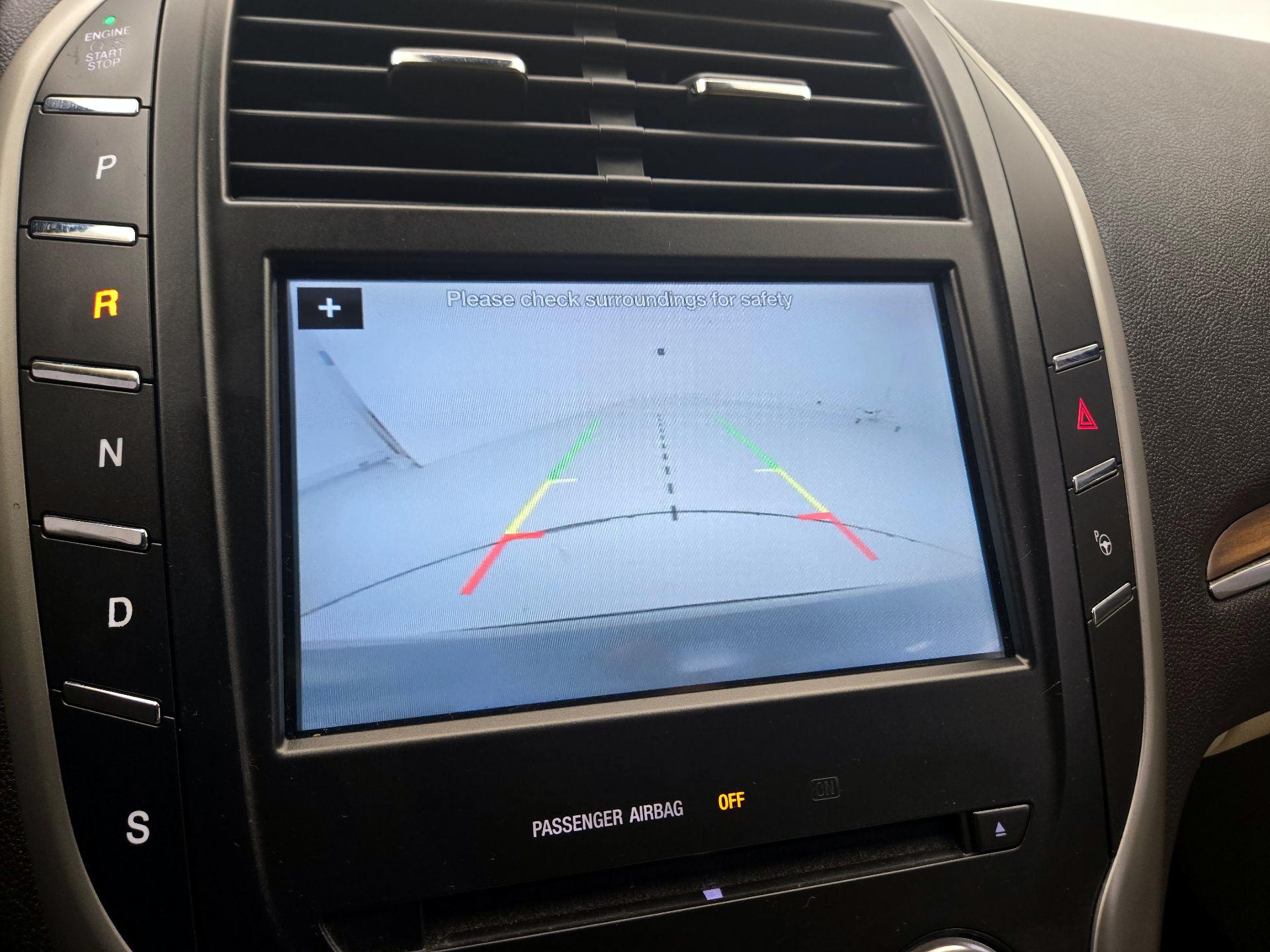 Thumbnail: 2016 Lincoln MKC - 15