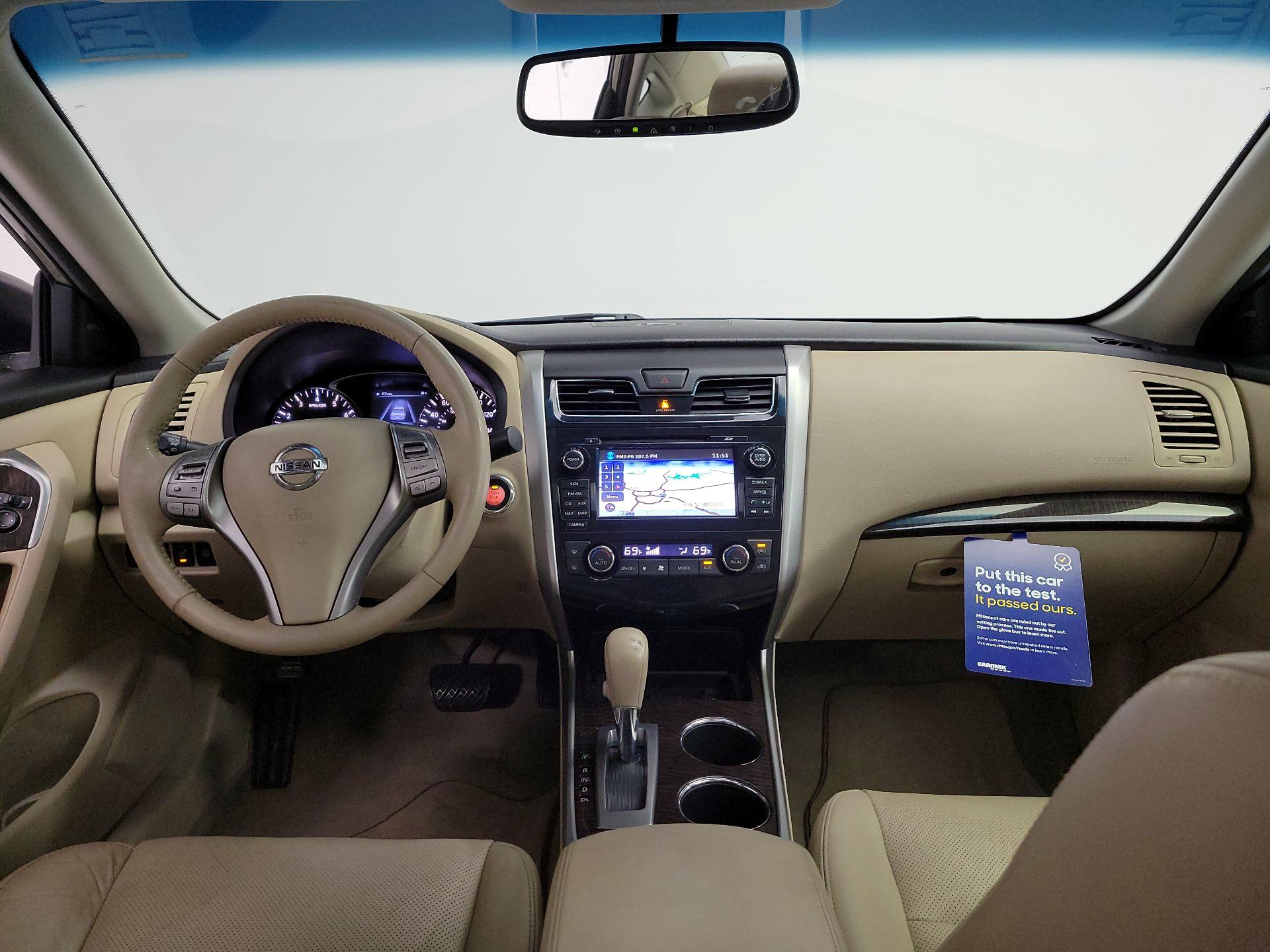 Thumbnail: 2014 Nissan Altima - 9