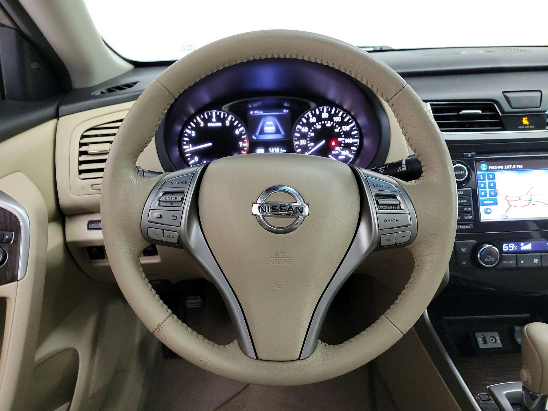 Thumbnail: 2014 Nissan Altima - 10