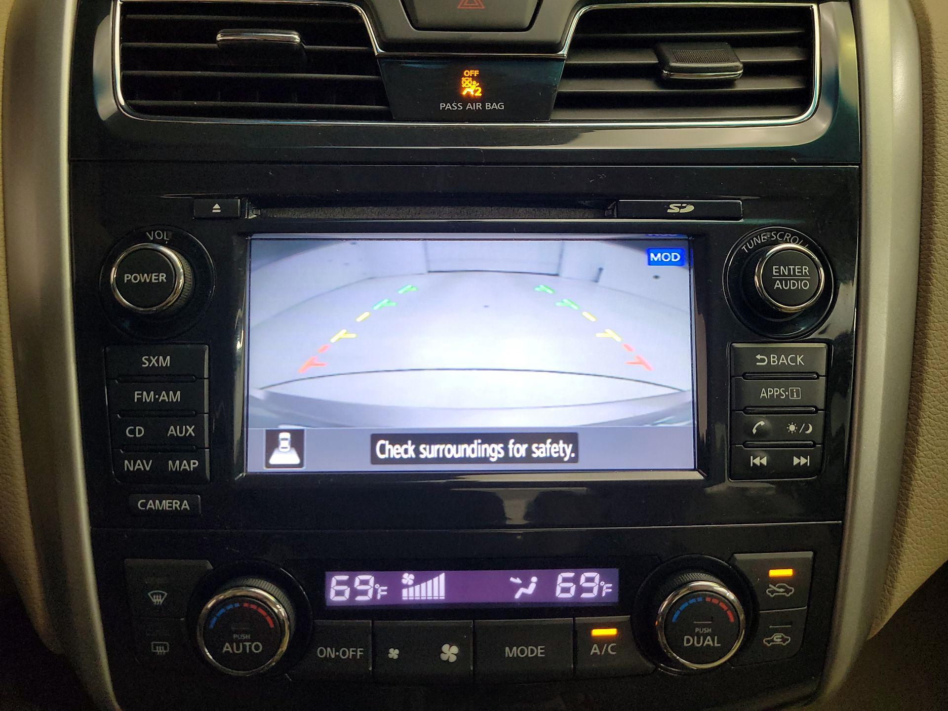 Thumbnail: 2014 Nissan Altima - 15