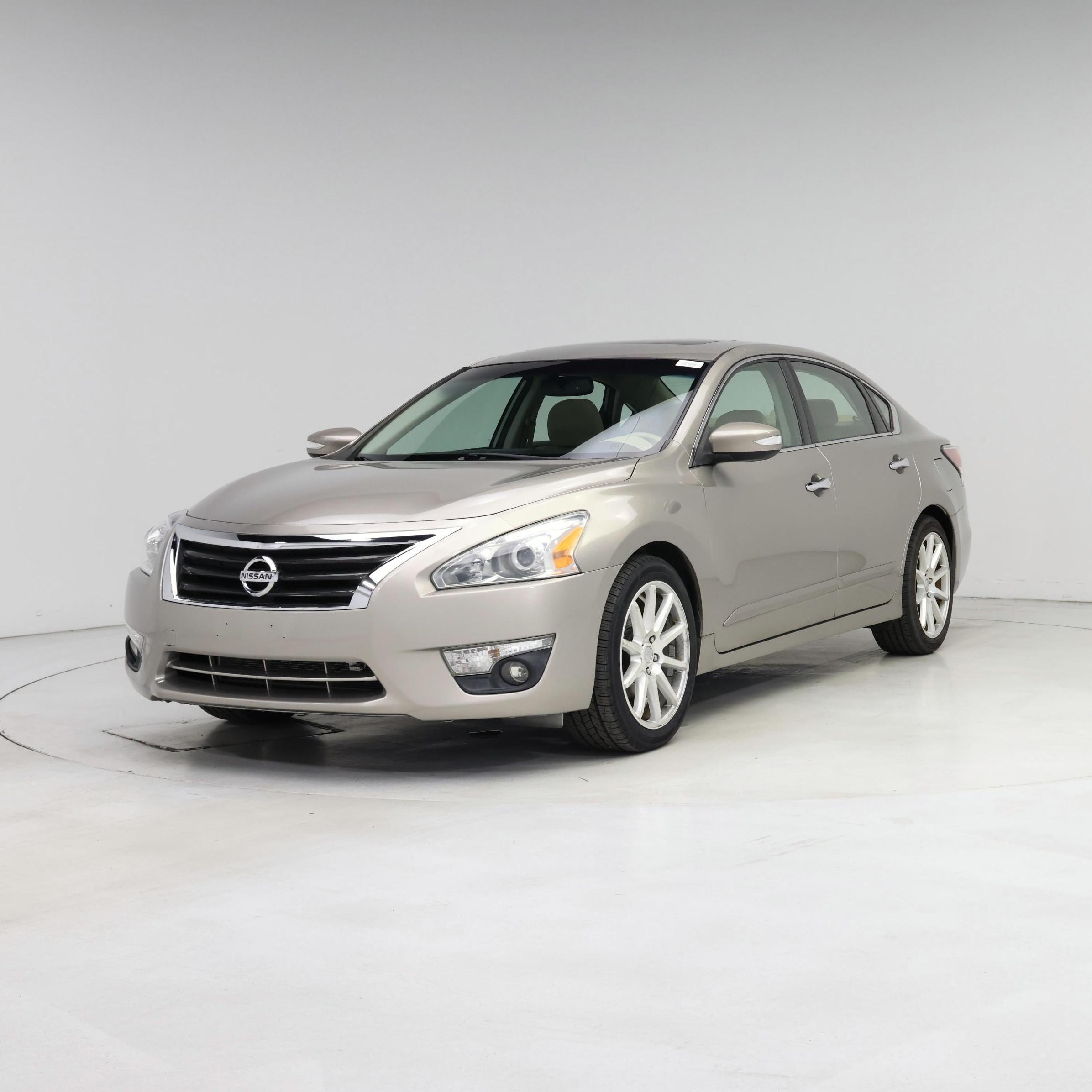 Thumbnail: 2014 Nissan Altima - 4