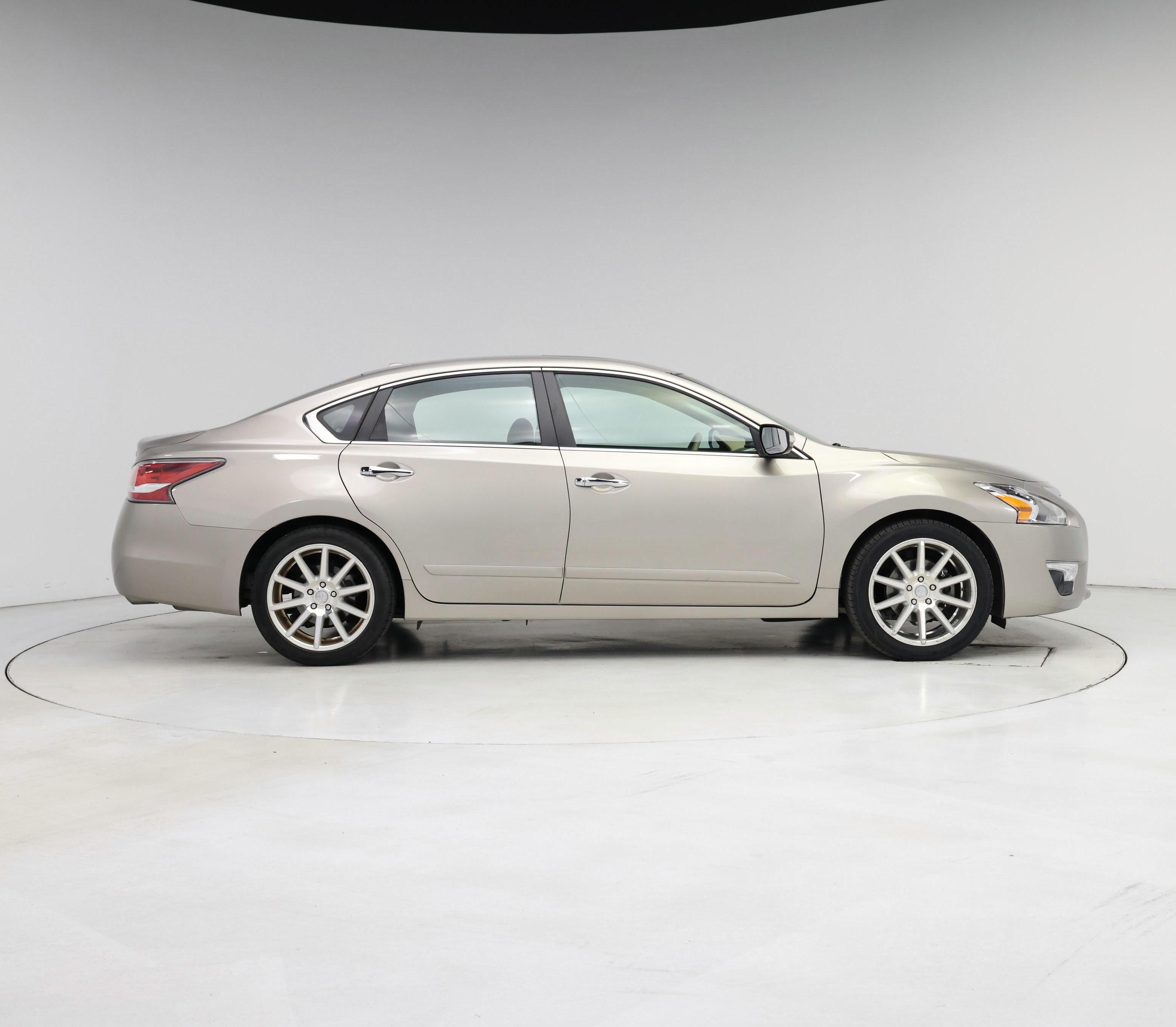 Thumbnail: 2014 Nissan Altima - 7