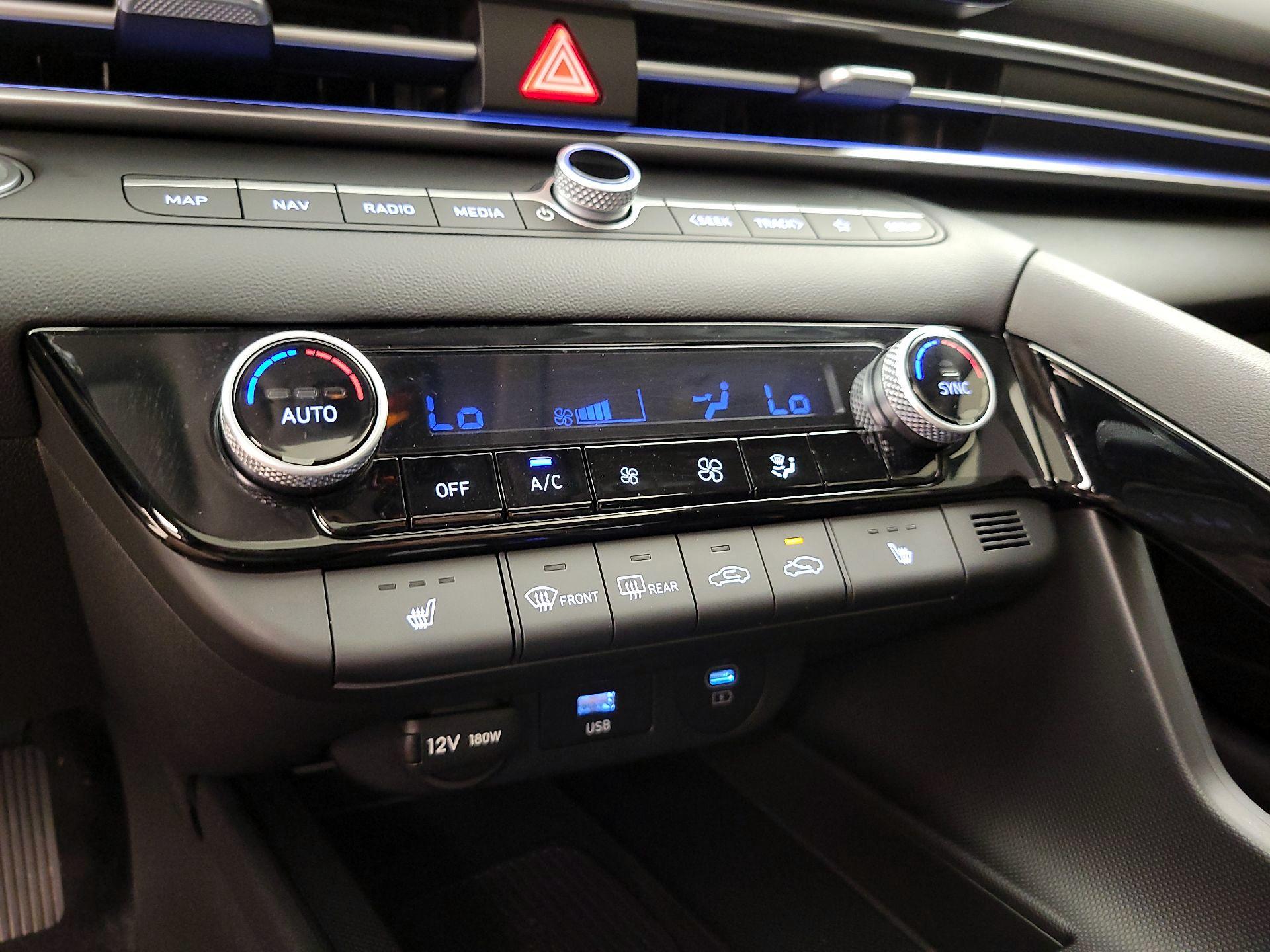 Thumbnail: 2024 Hyundai Elantra - 17