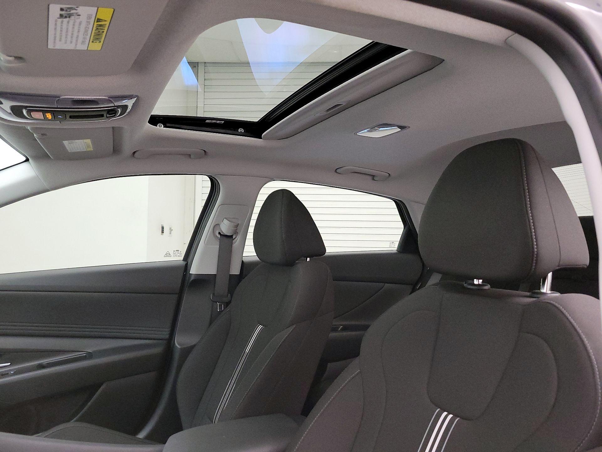 Thumbnail: 2024 Hyundai Elantra - 20