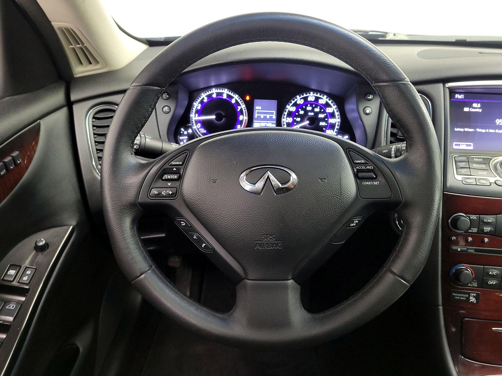 Thumbnail: 2016 INFINITI QX50 - 10