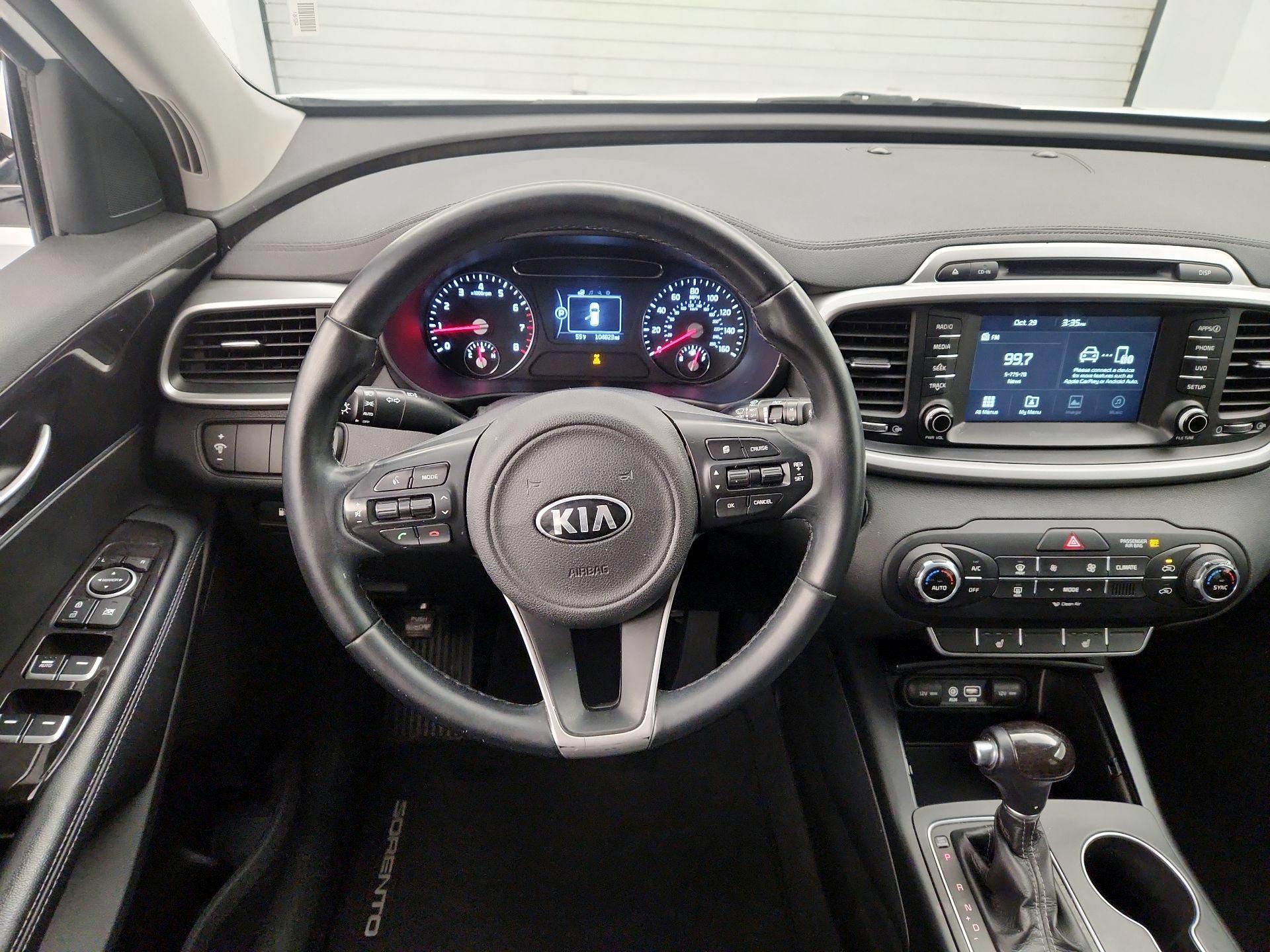 Thumbnail: 2017 Kia Sorento - 10