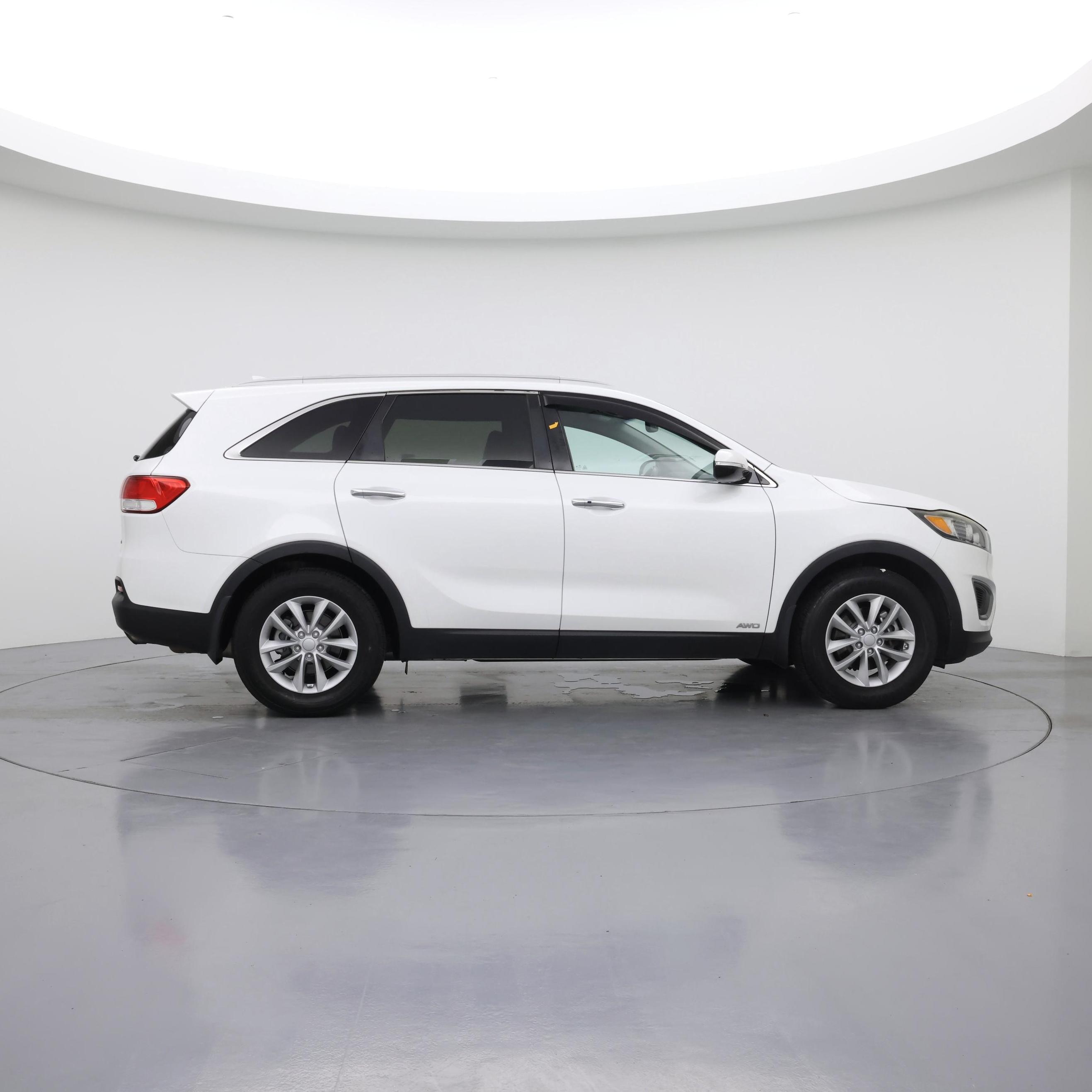 Thumbnail: 2017 Kia Sorento - 7