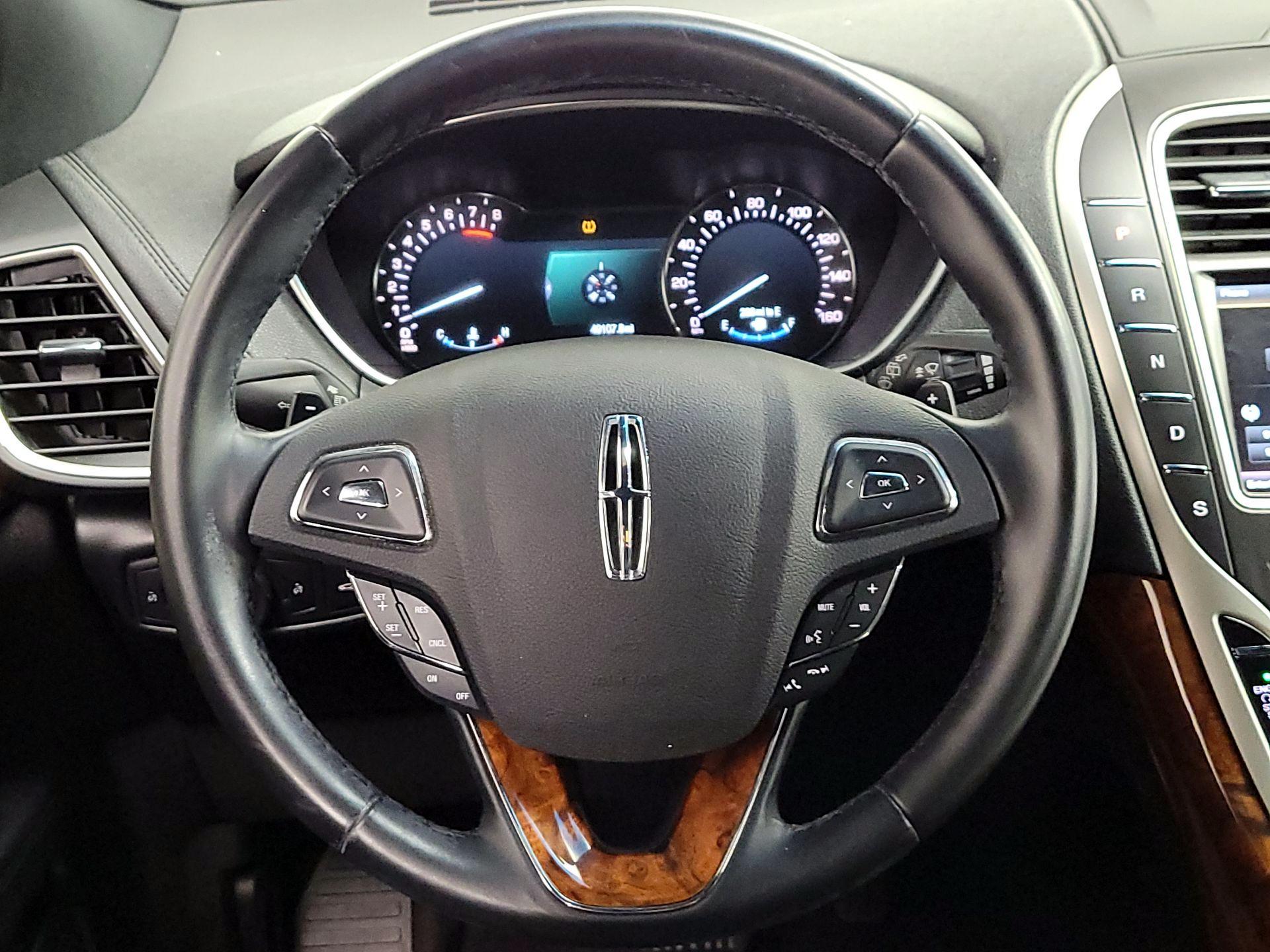 Thumbnail: 2016 Lincoln MKX - 10