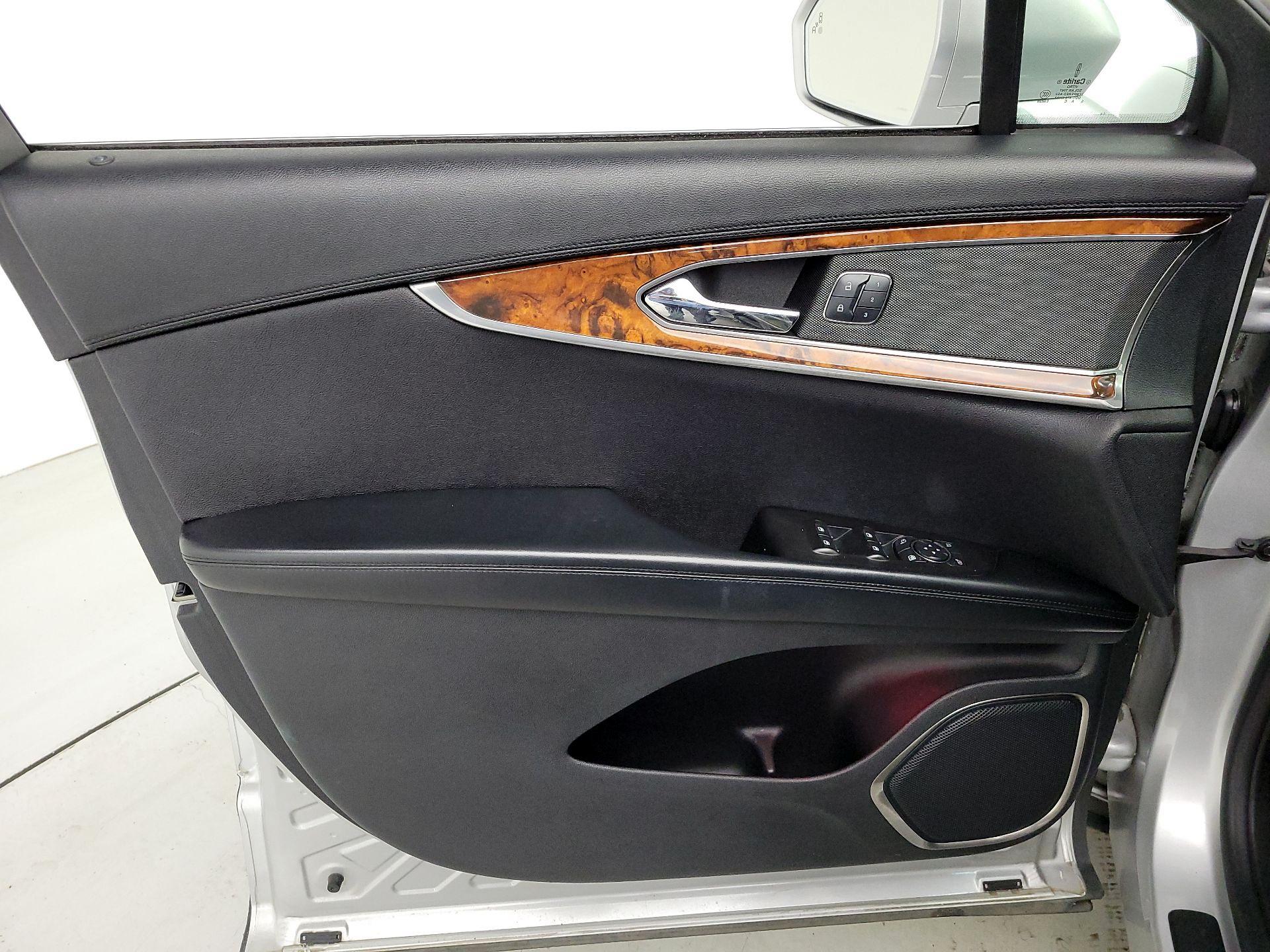 Thumbnail: 2016 Lincoln MKX - 12