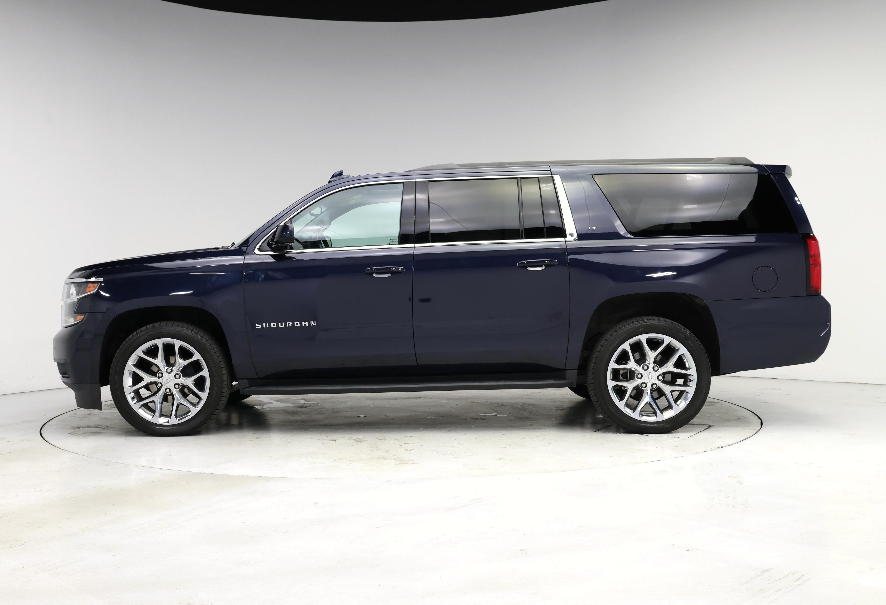 Thumbnail: 2020 Chevrolet Suburban - 3