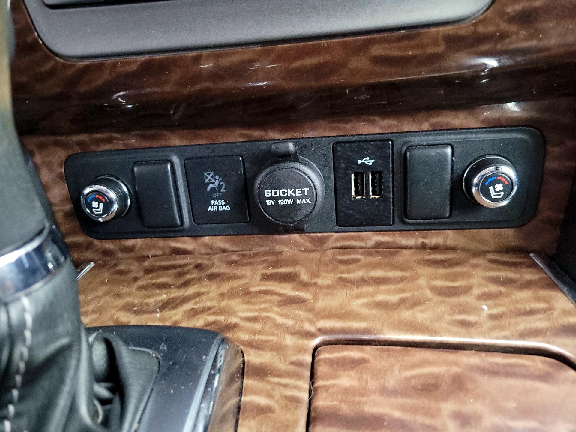 Thumbnail: 2019 Nissan Armada - 19