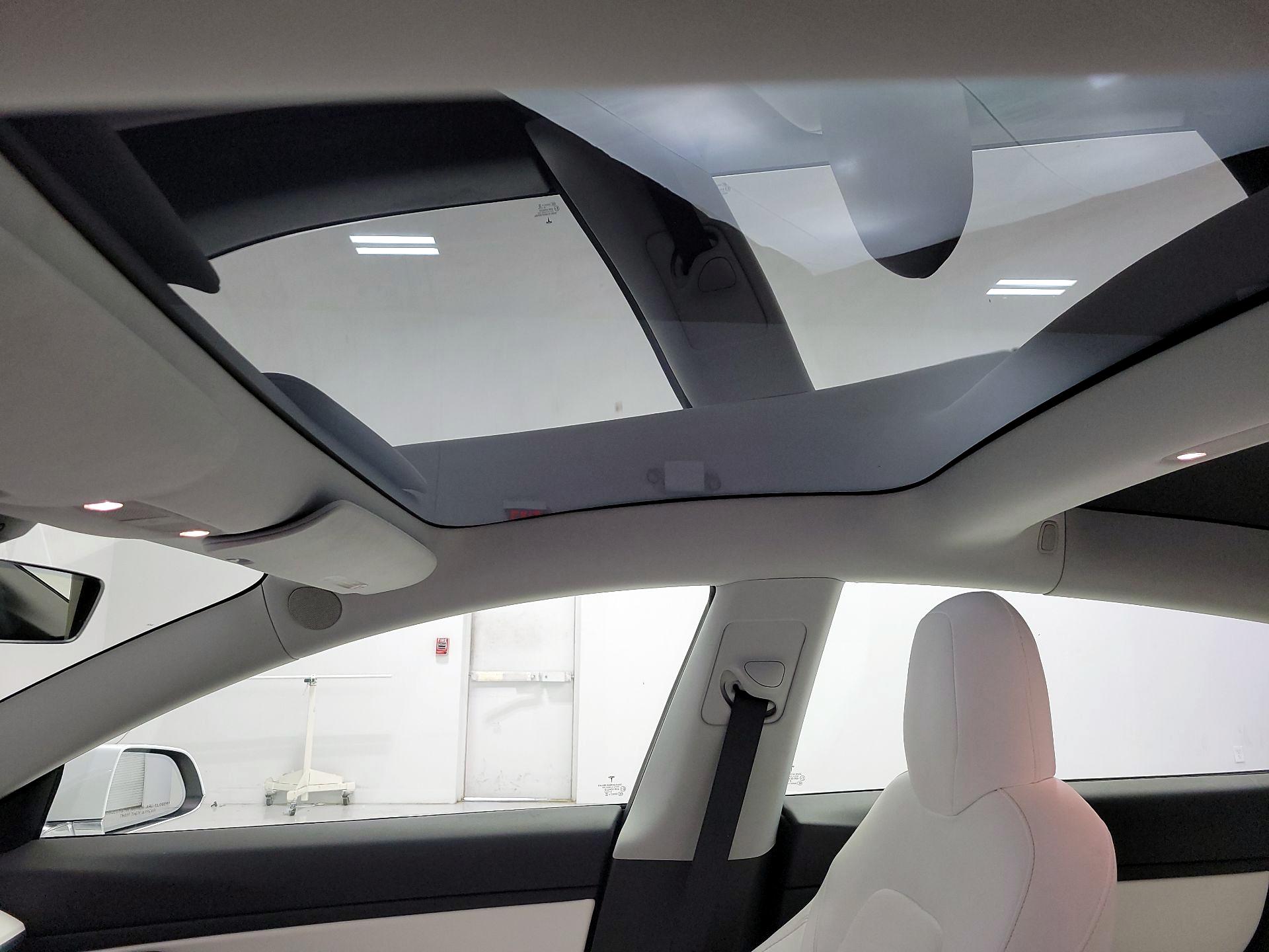 Thumbnail: 2019 Tesla Model 3 - 18
