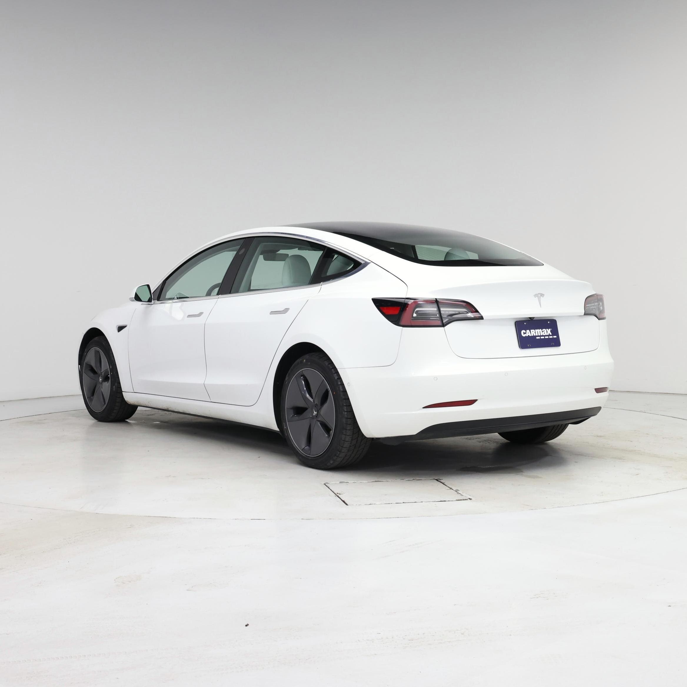 Thumbnail: 2019 Tesla Model 3 - 2