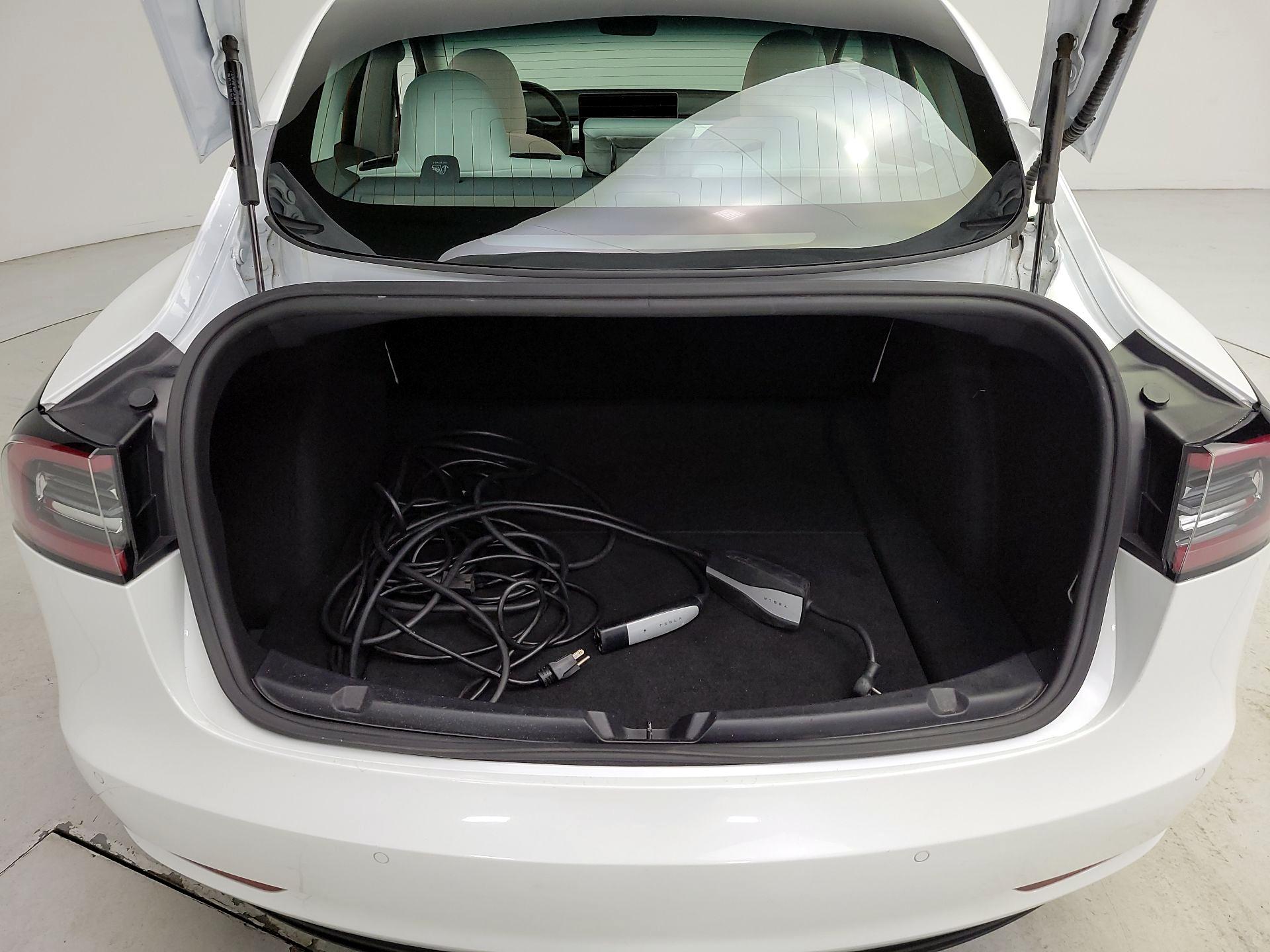 Thumbnail: 2019 Tesla Model 3 - 20