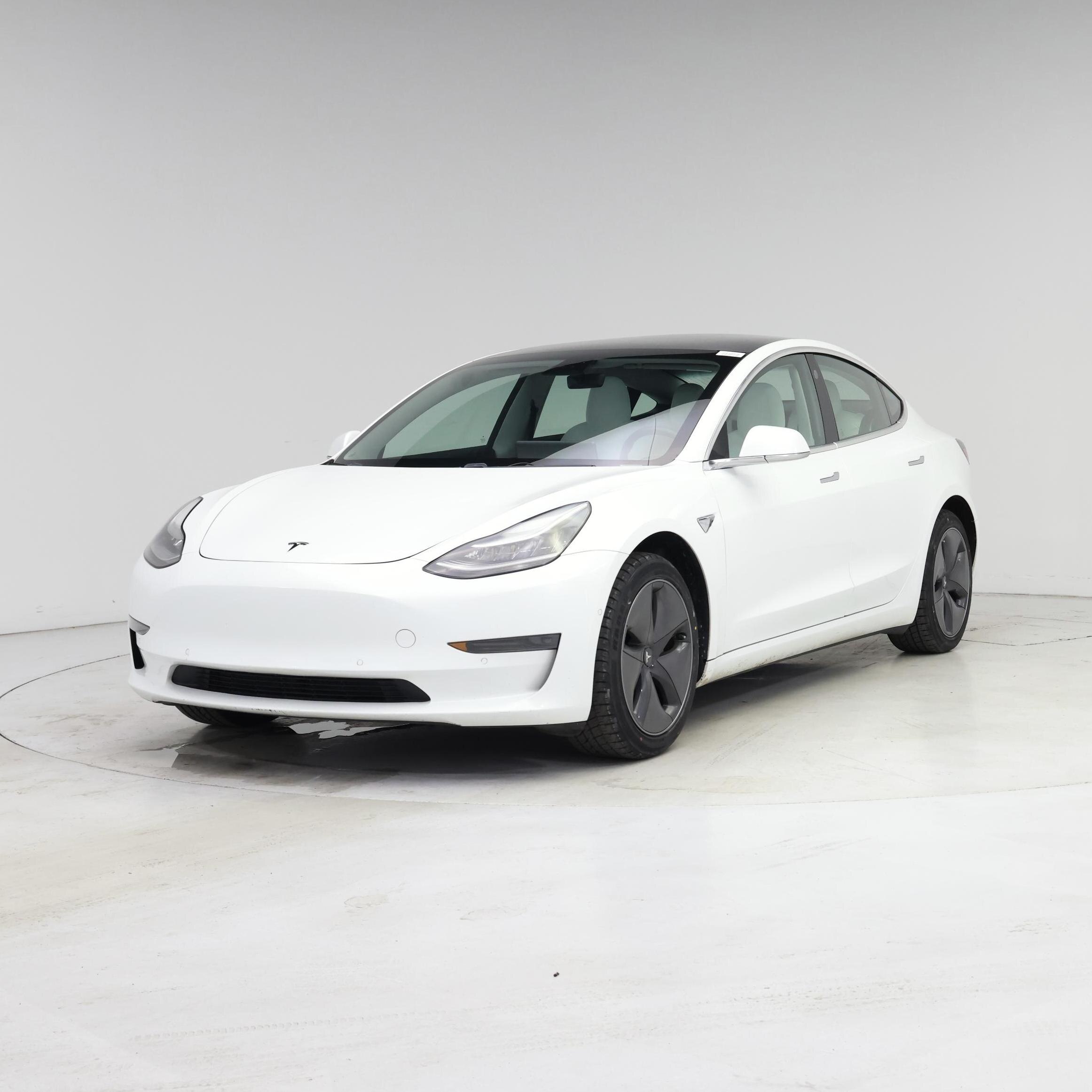 Thumbnail: 2019 Tesla Model 3 - 4