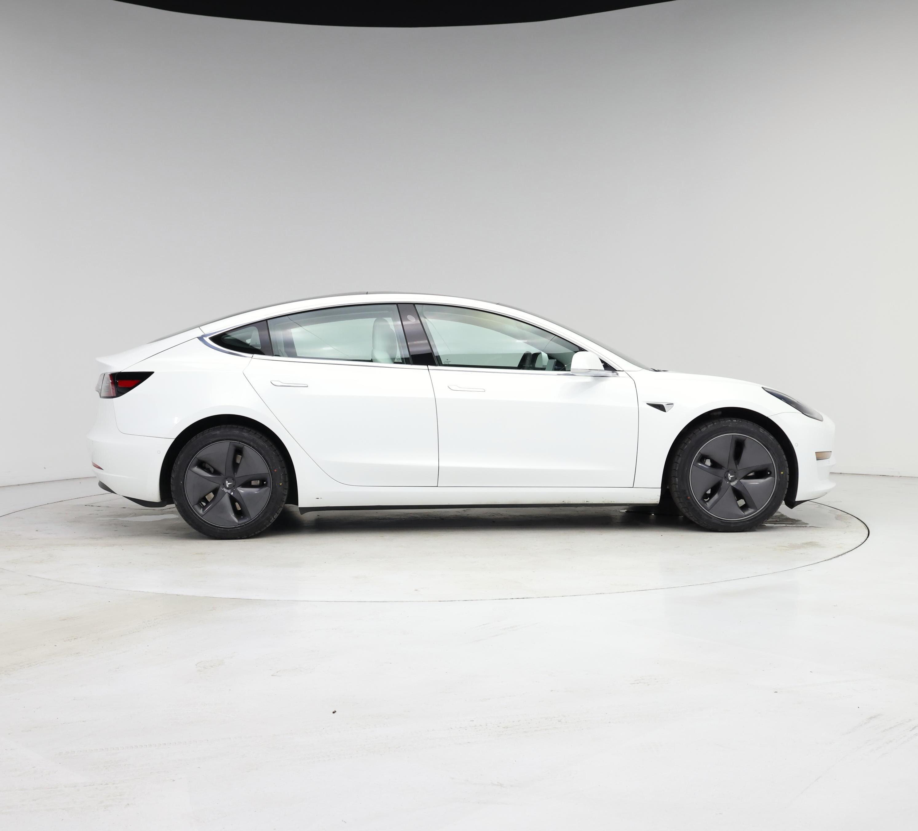 Thumbnail: 2019 Tesla Model 3 - 7