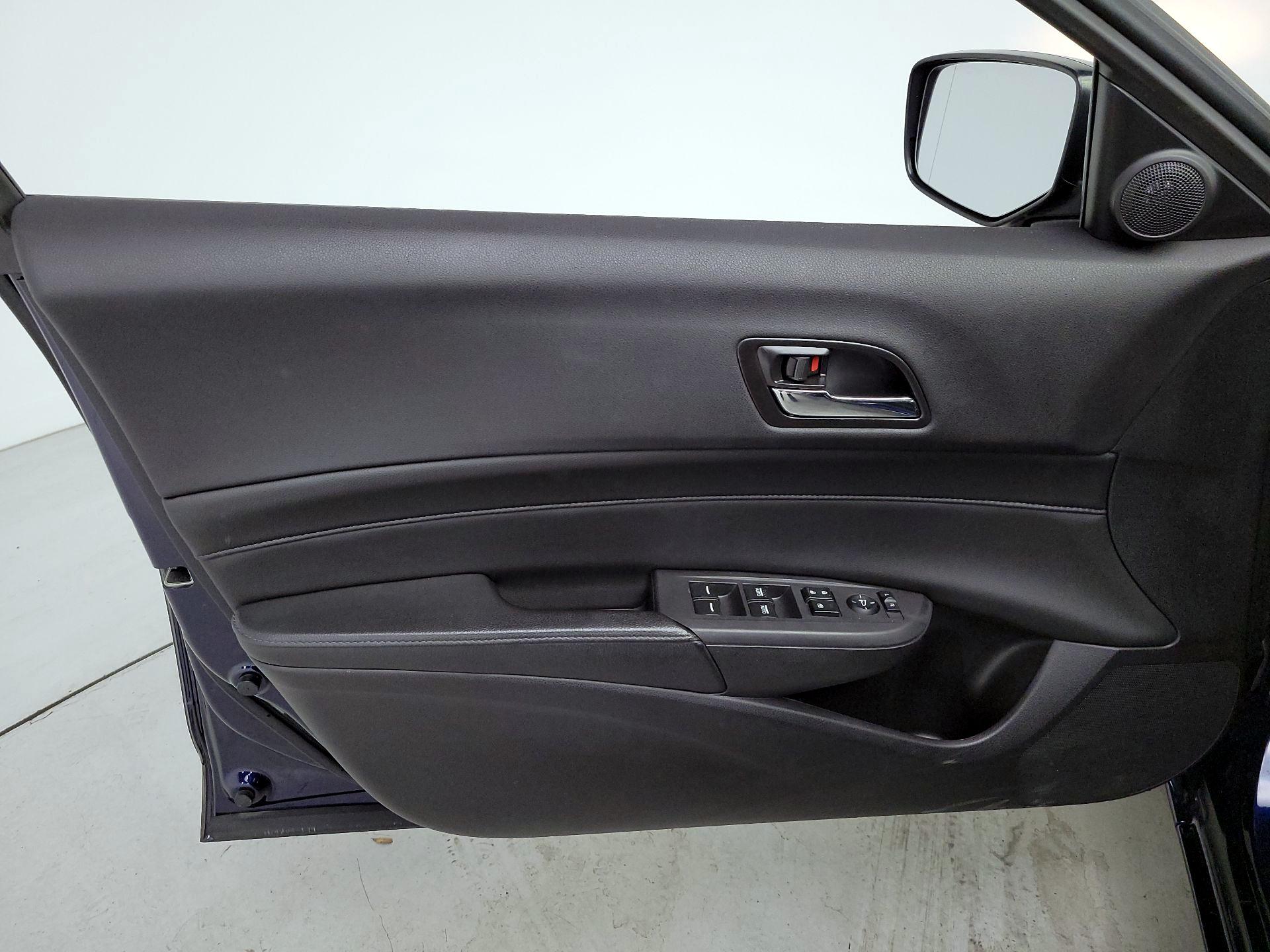 Thumbnail: 2015 Acura ILX - 12