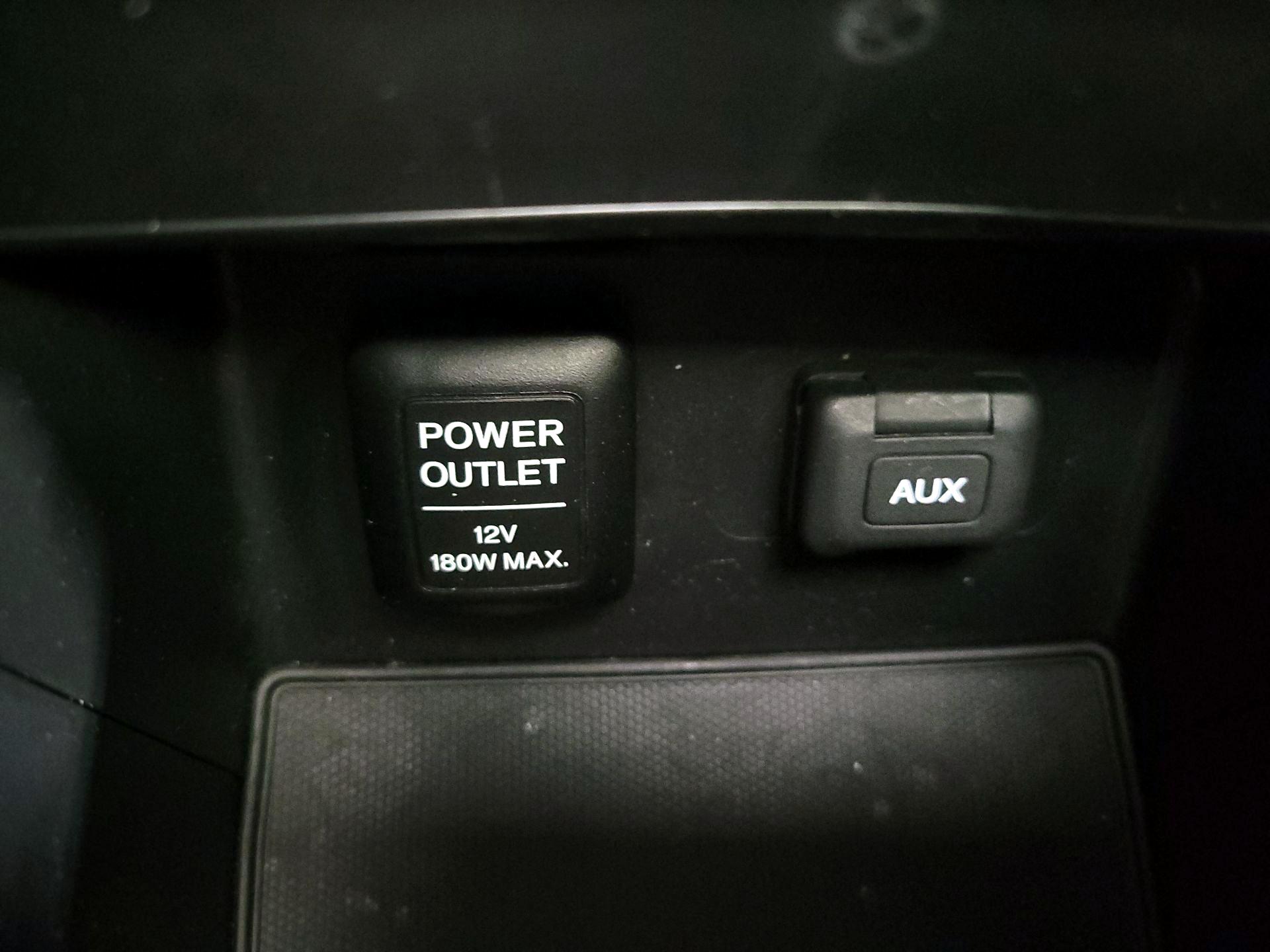 Thumbnail: 2015 Acura ILX - 17