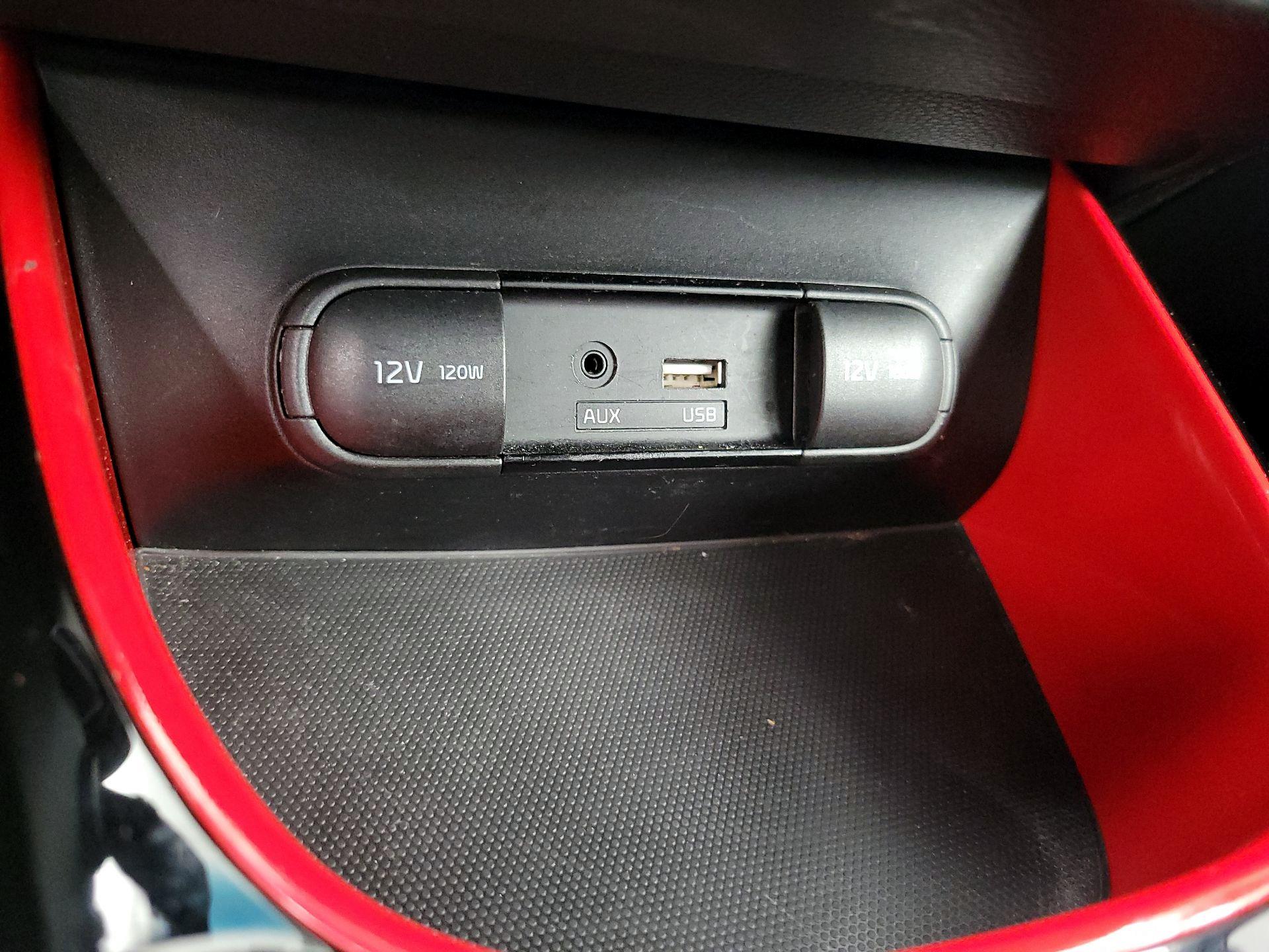Thumbnail: 2019 Kia Soul - 19