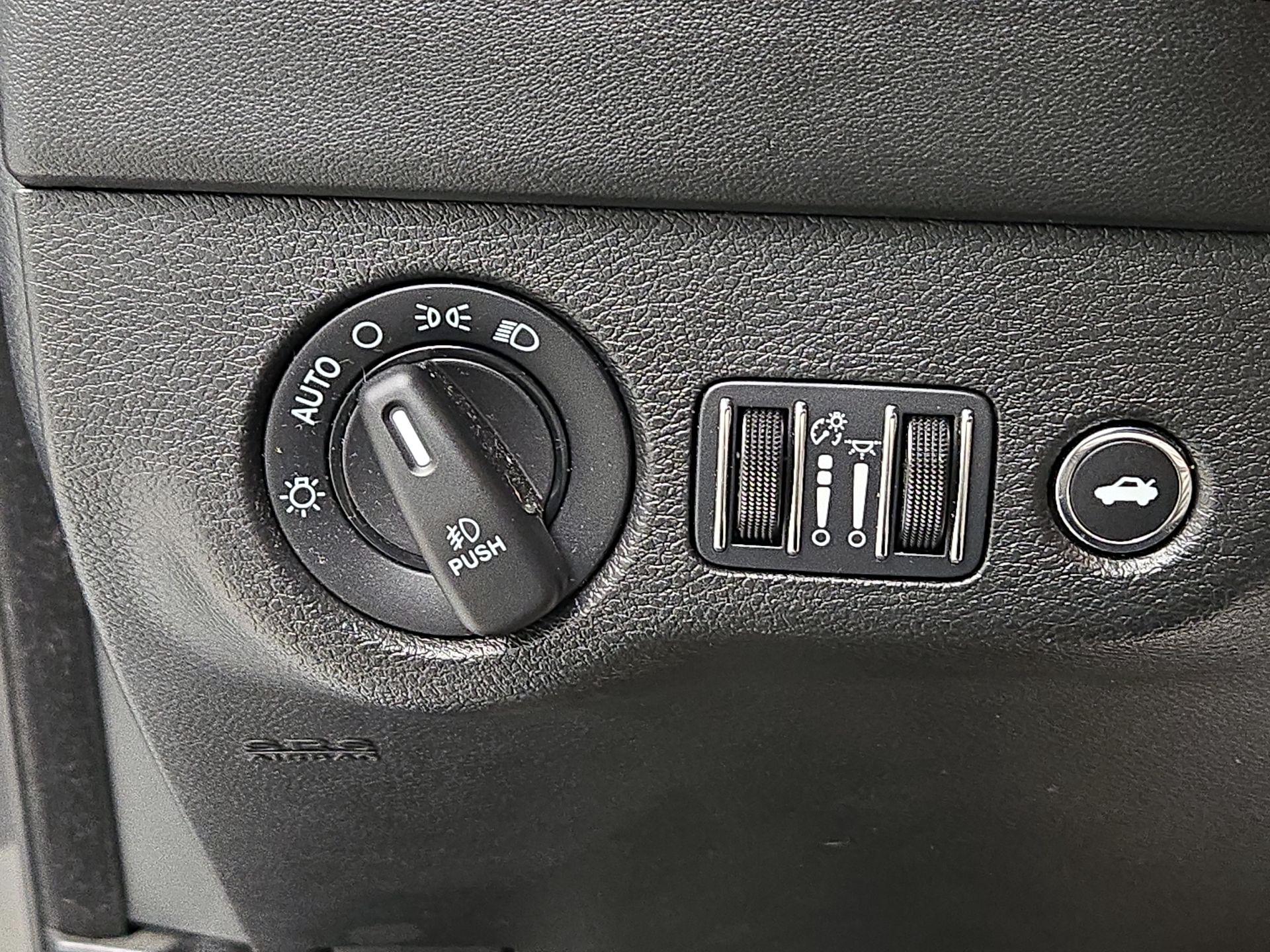 Thumbnail: 2021 Dodge Charger - 13