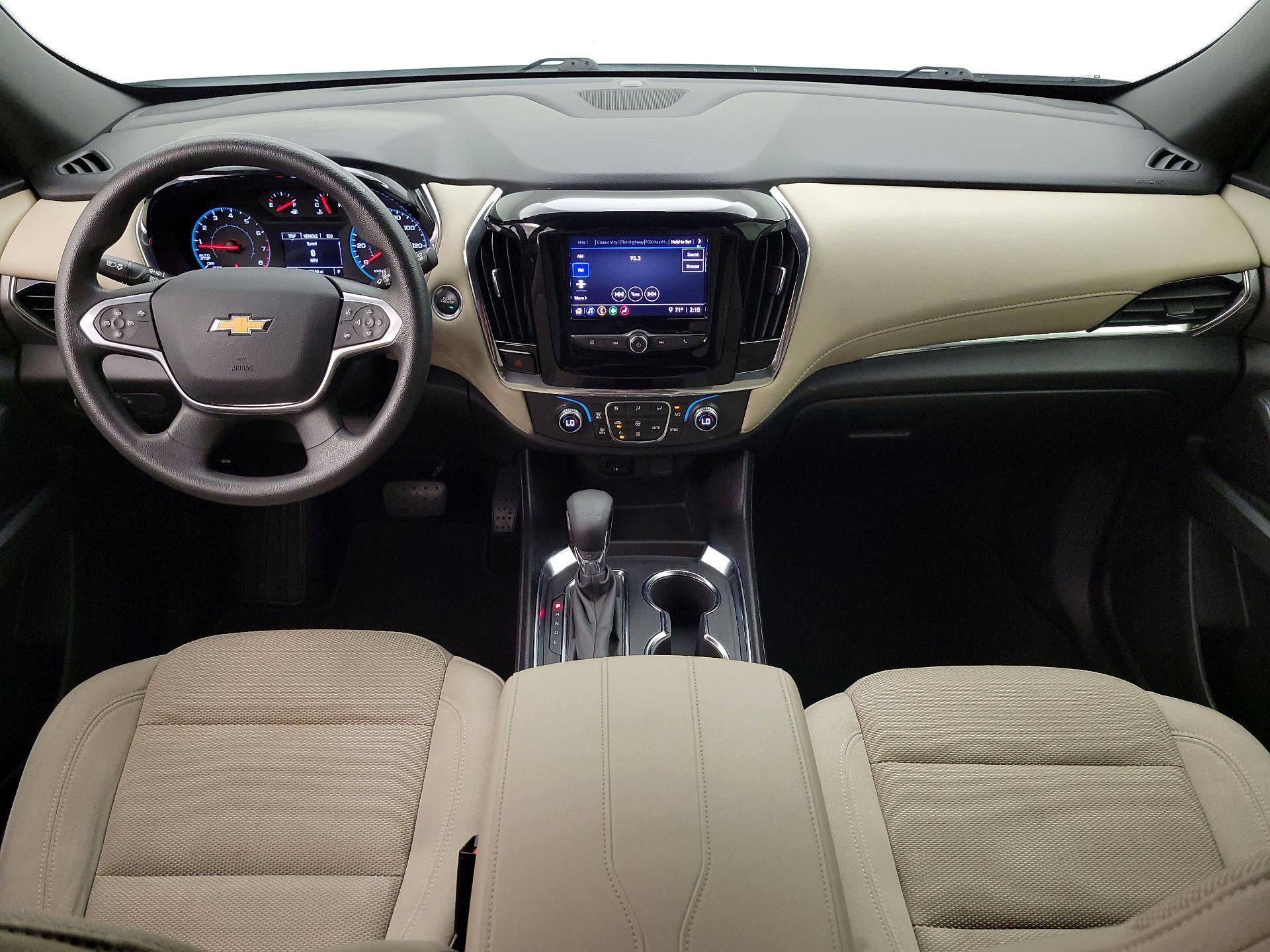 Thumbnail: 2023 Chevrolet Traverse - 9