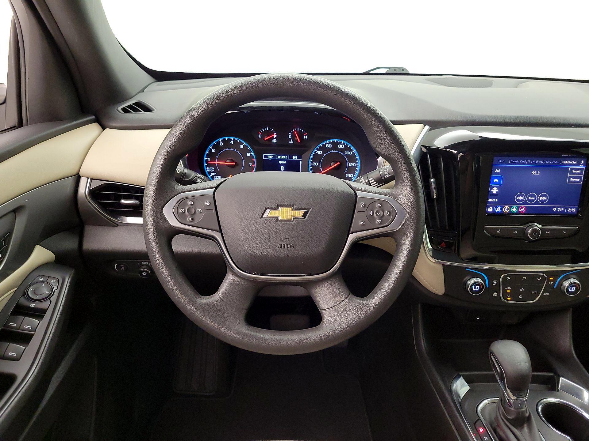 Thumbnail: 2023 Chevrolet Traverse - 10