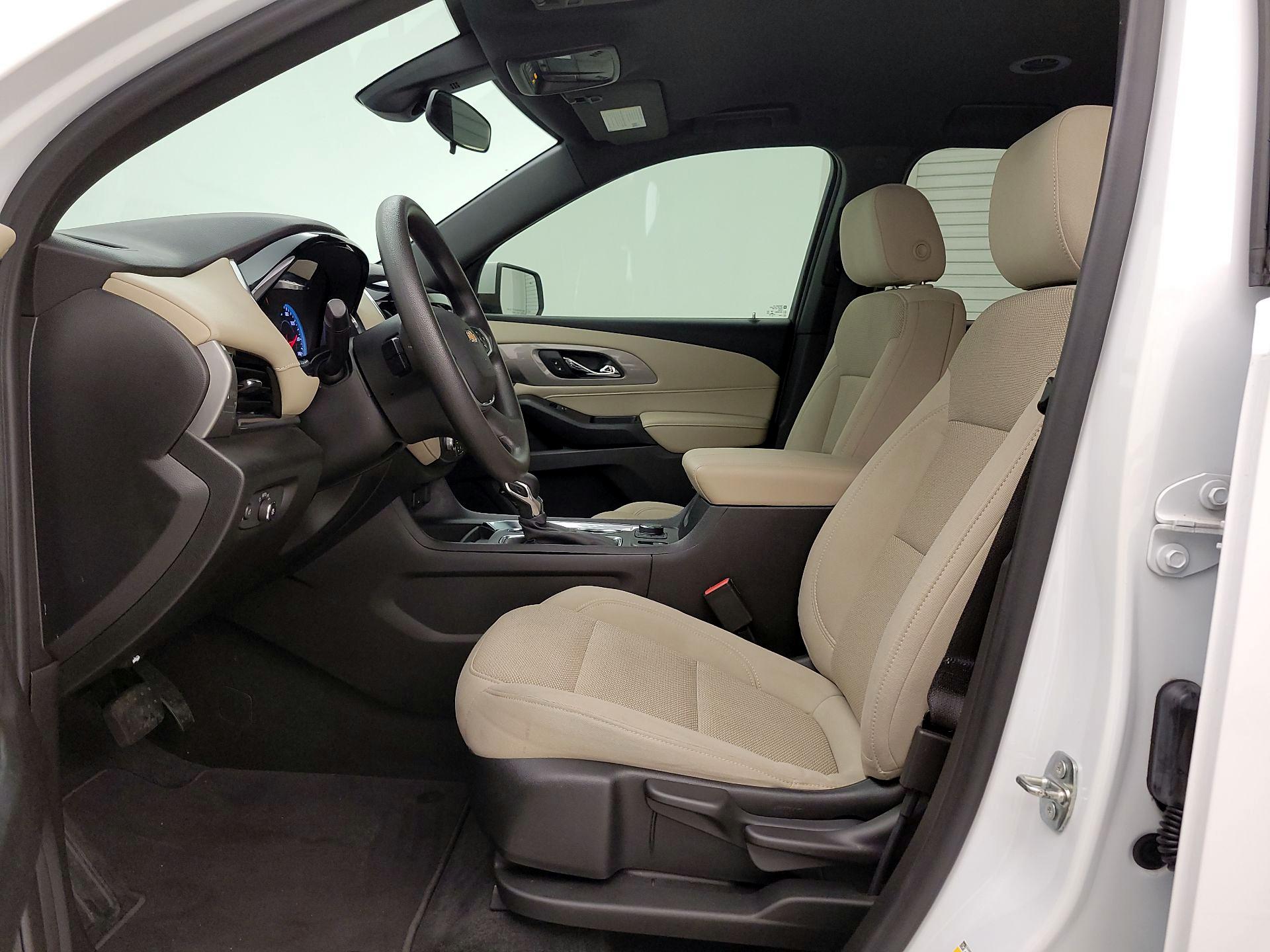 Thumbnail: 2023 Chevrolet Traverse - 11